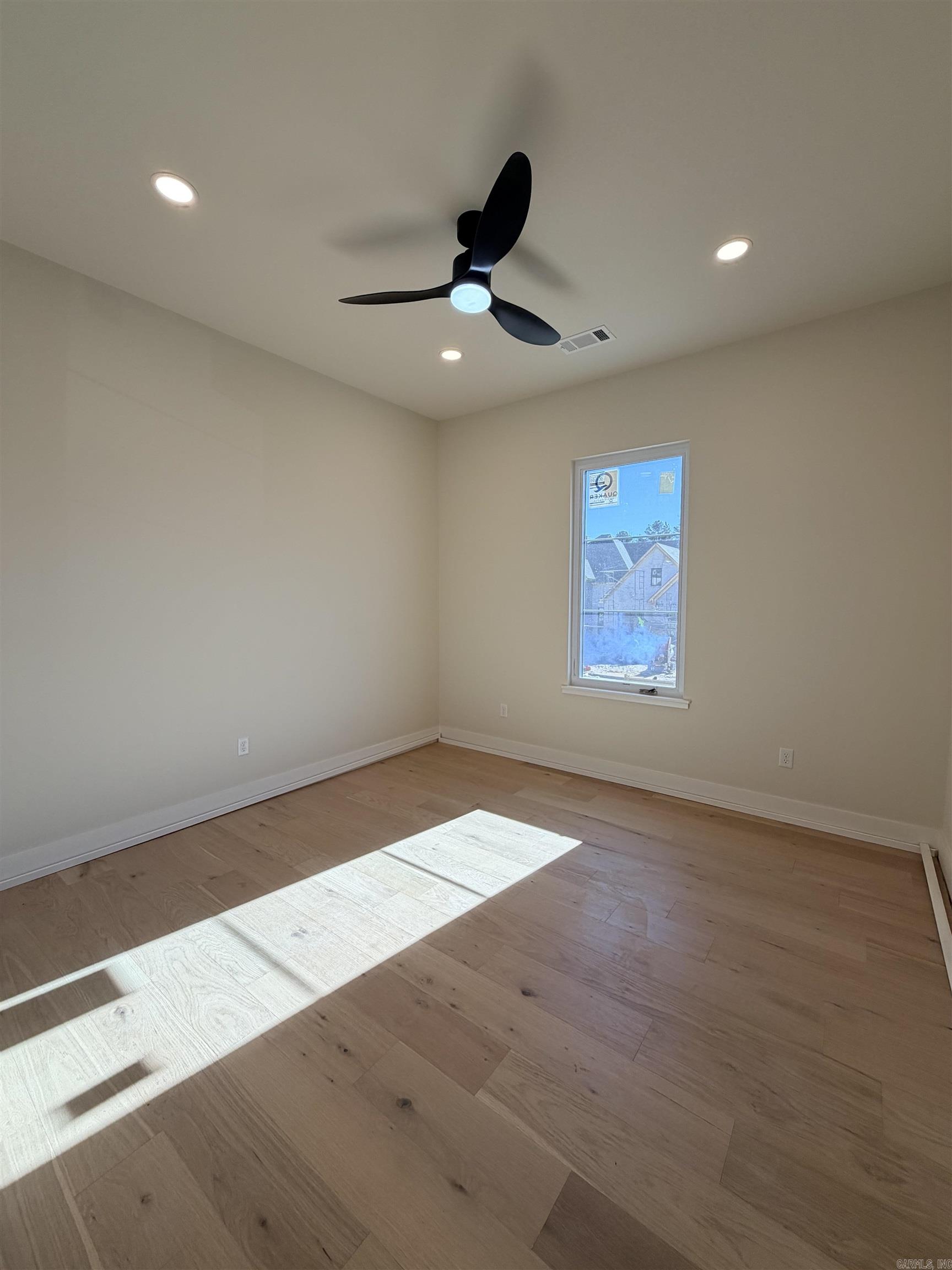 BEAR DEN ESTATES - Residential