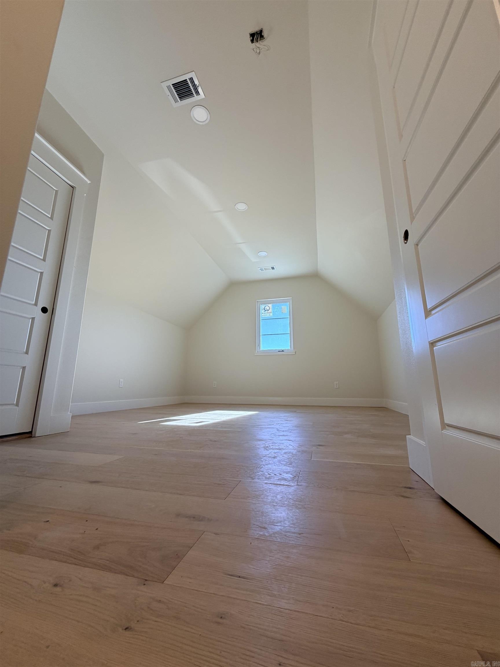 BEAR DEN ESTATES - Residential