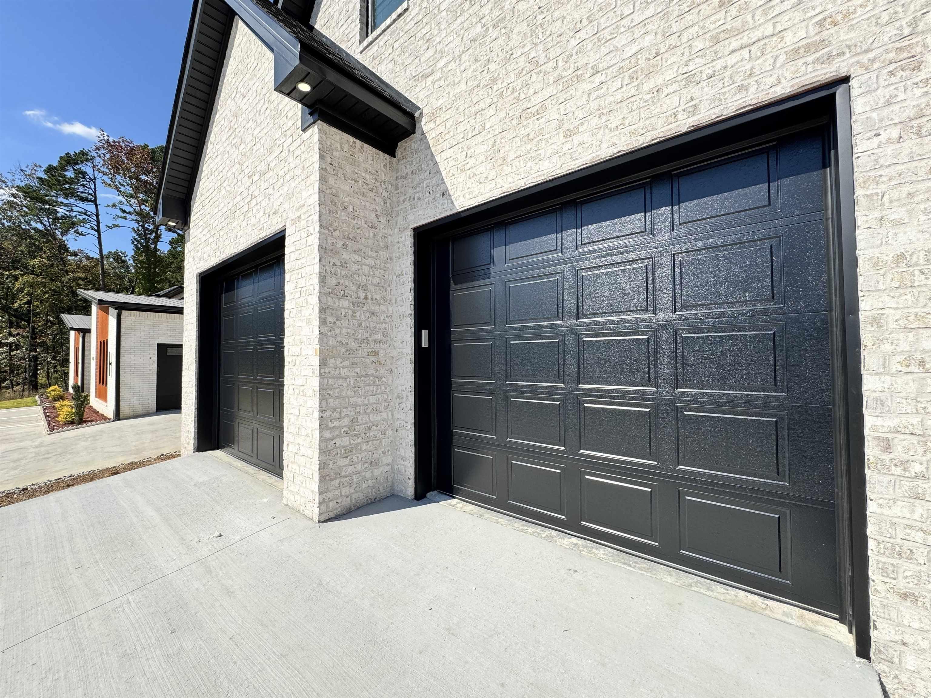 BEAR DEN ESTATES - Residential