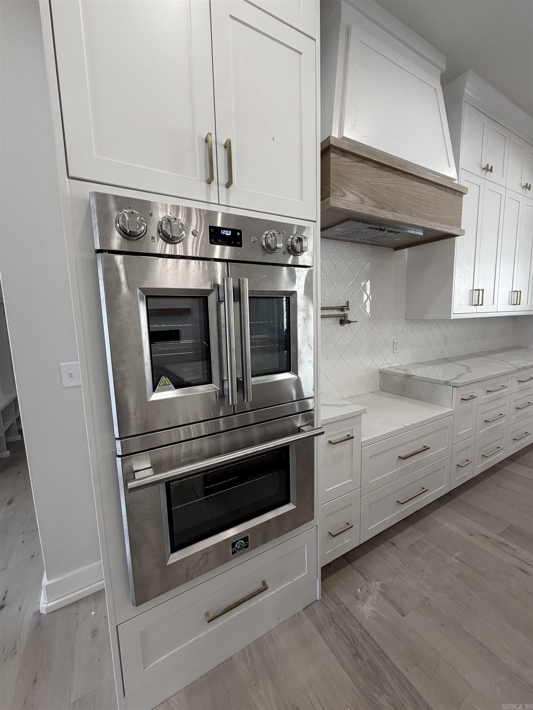 BEAR DEN ESTATES - Residential