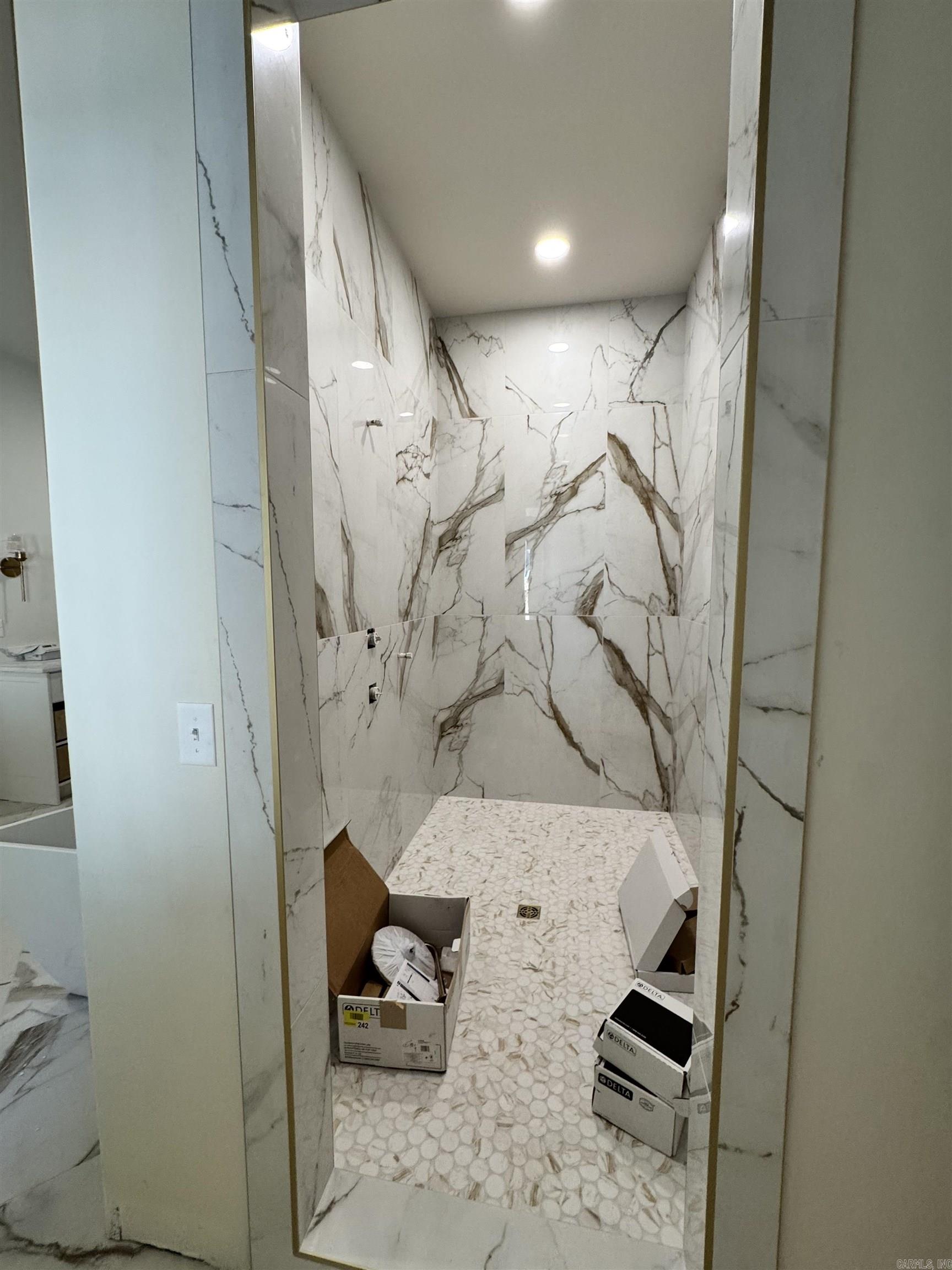 BEAR DEN ESTATES - Residential