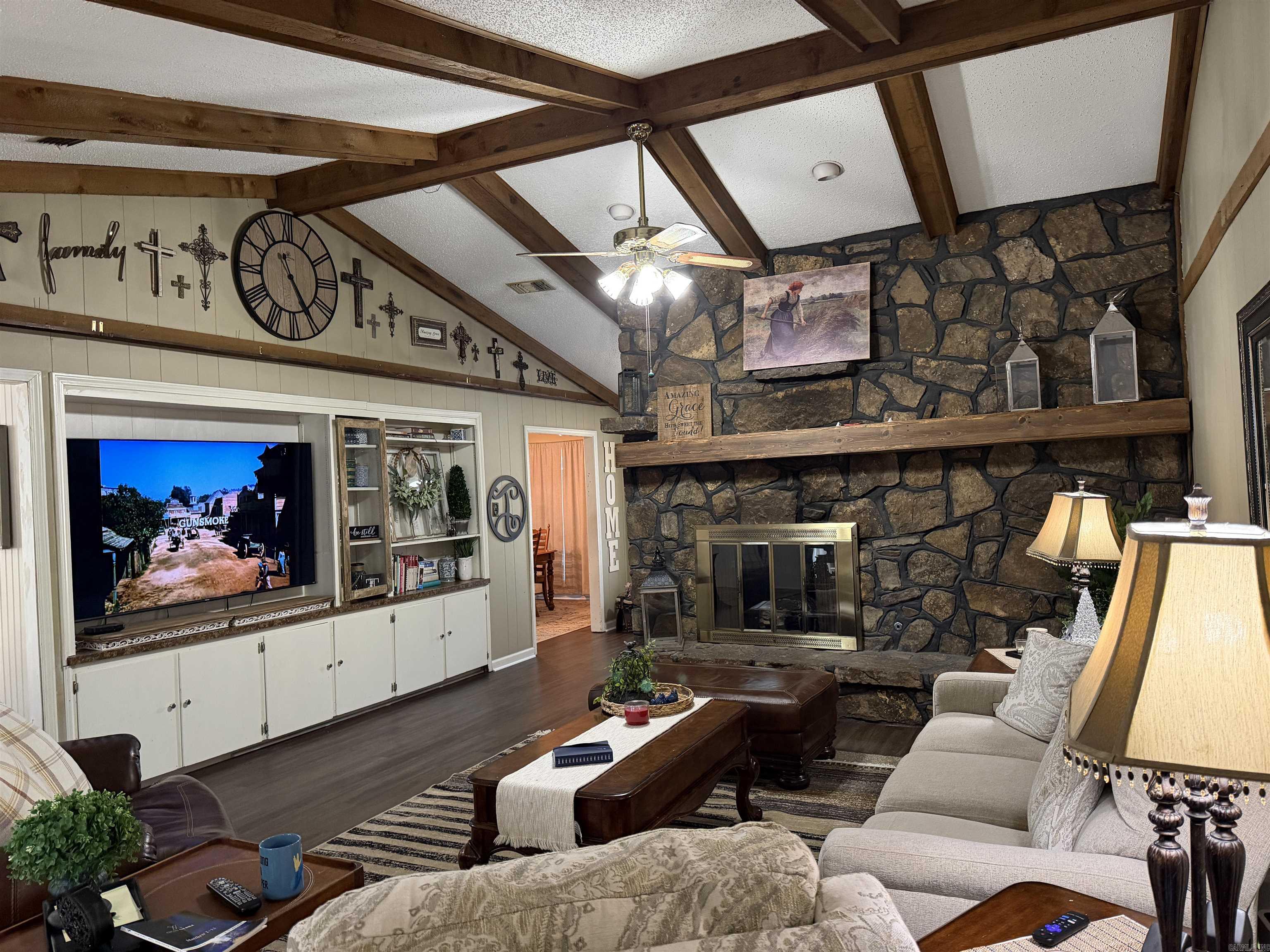 WINDSOR PLACE - Residential