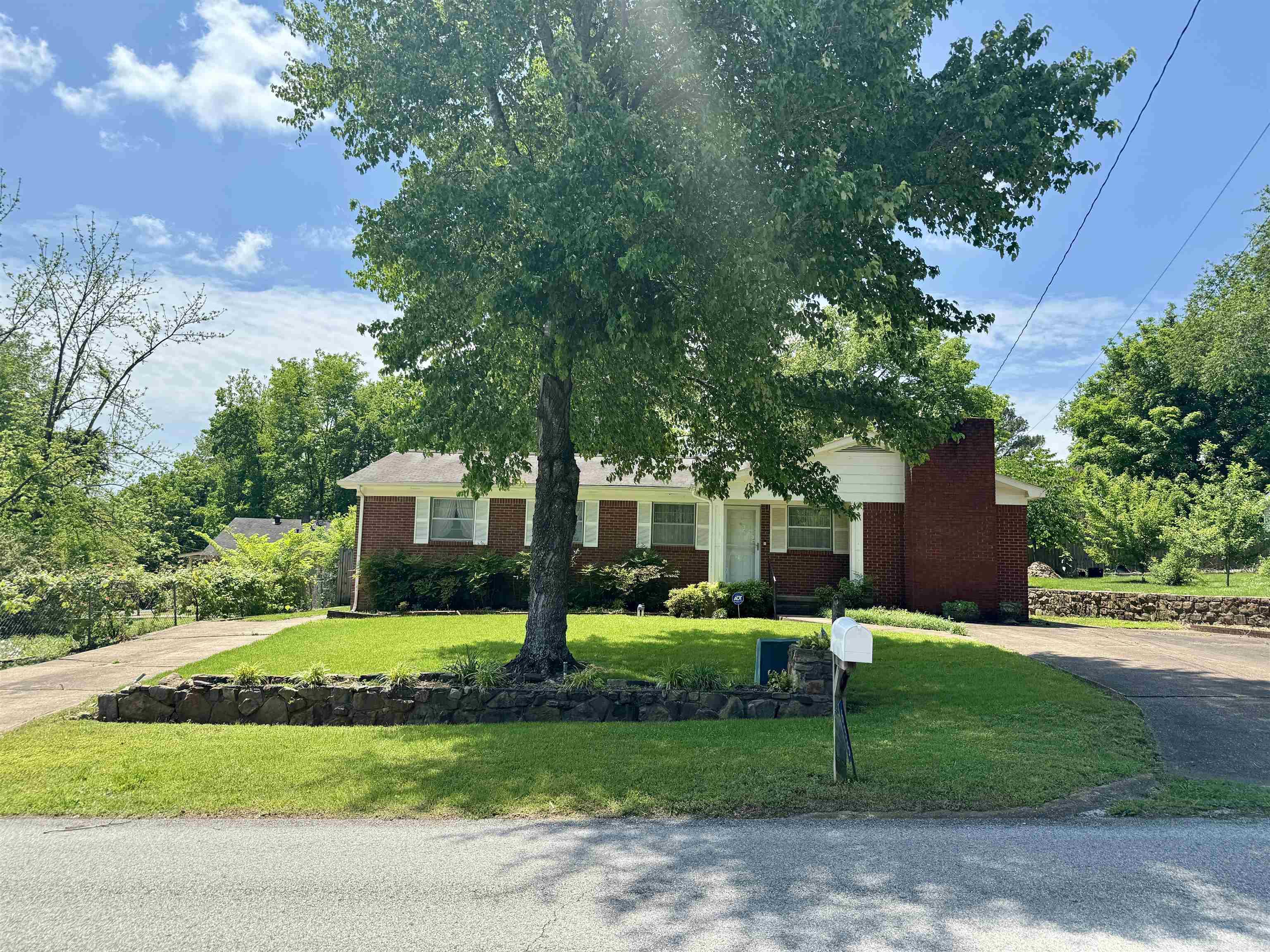 CHARLESTON - Residential