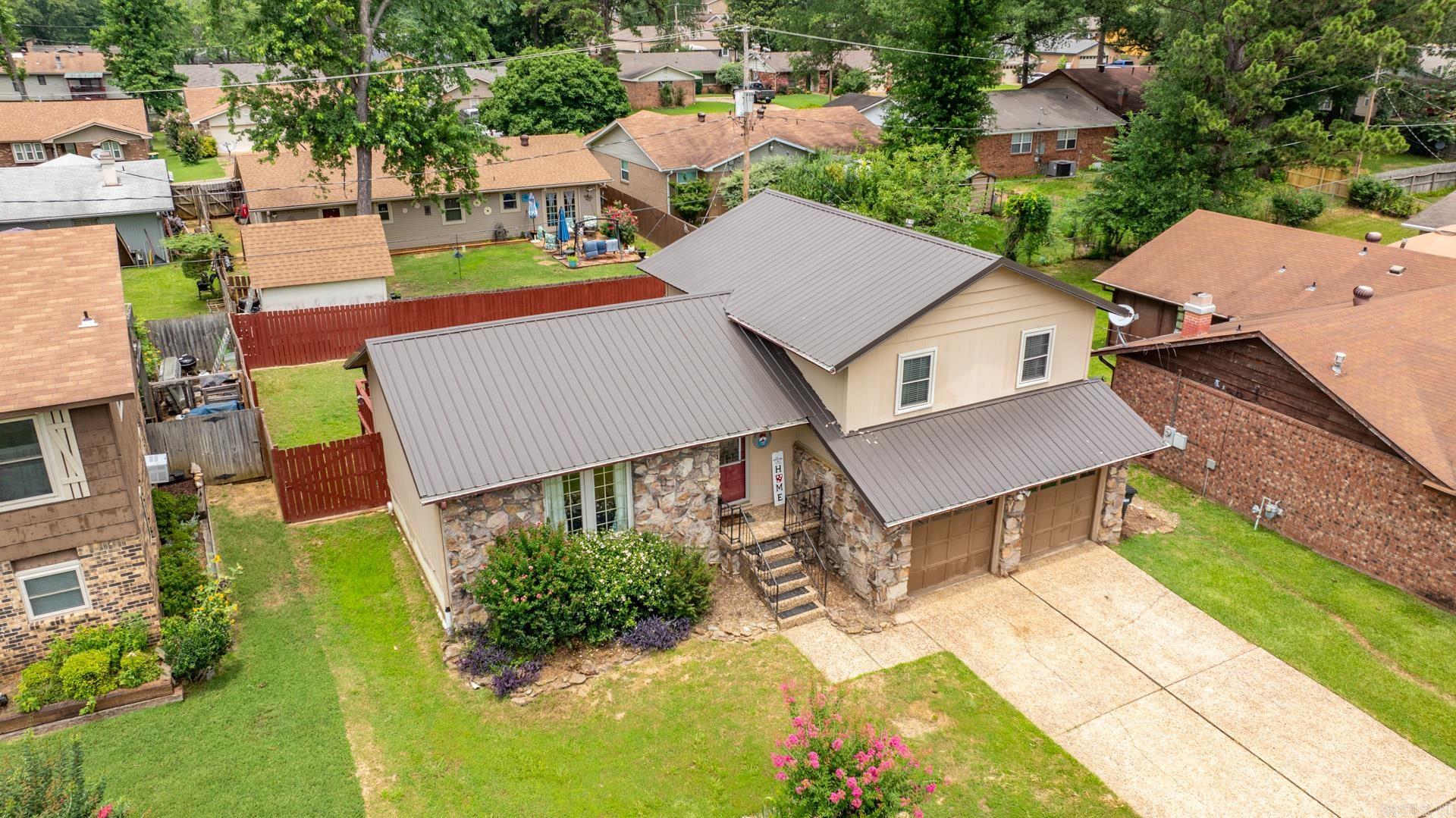 NORTH HILLS MANOR - Residential