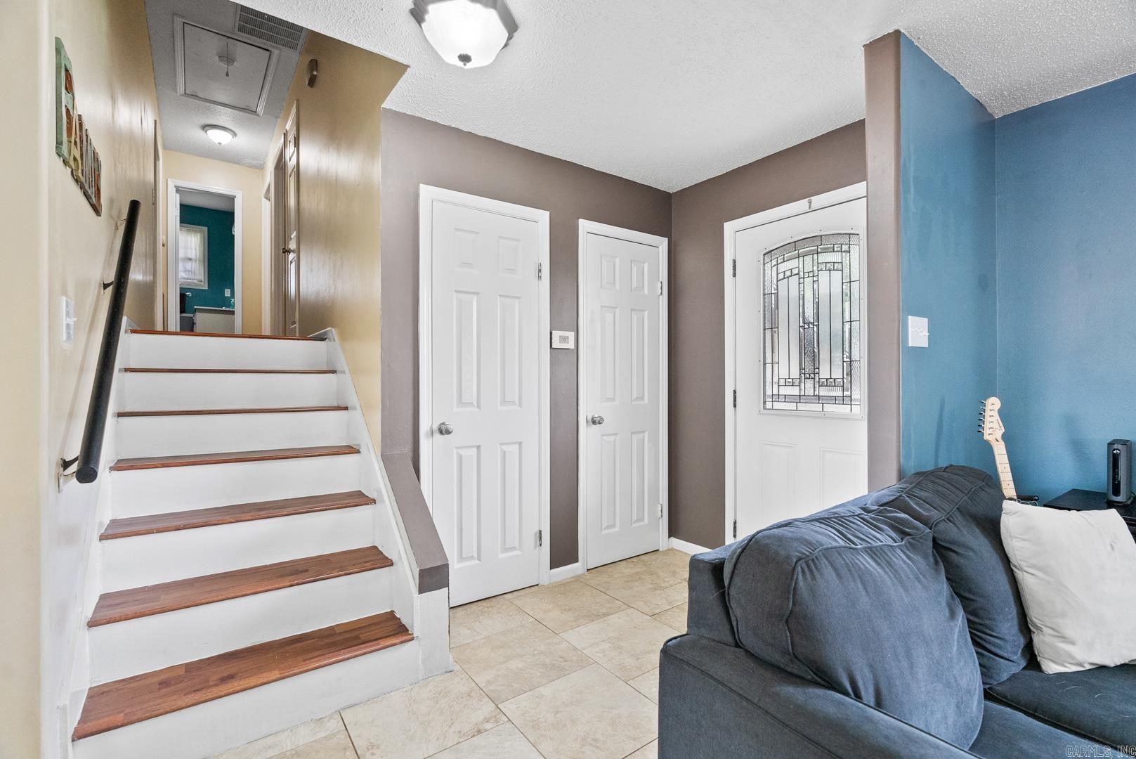 NORTH HILLS MANOR - Residential