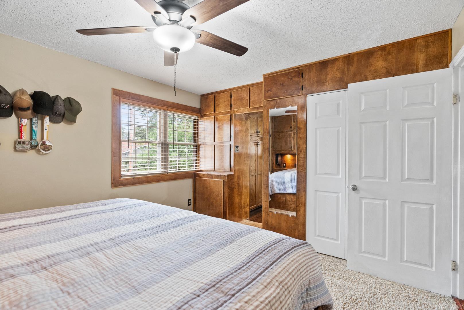 NORTH HILLS MANOR - Residential