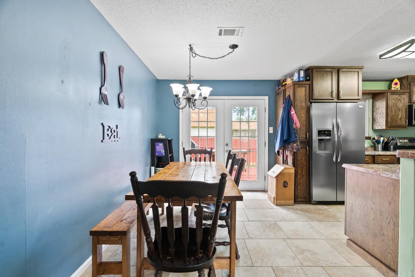 NORTH HILLS MANOR - Residential