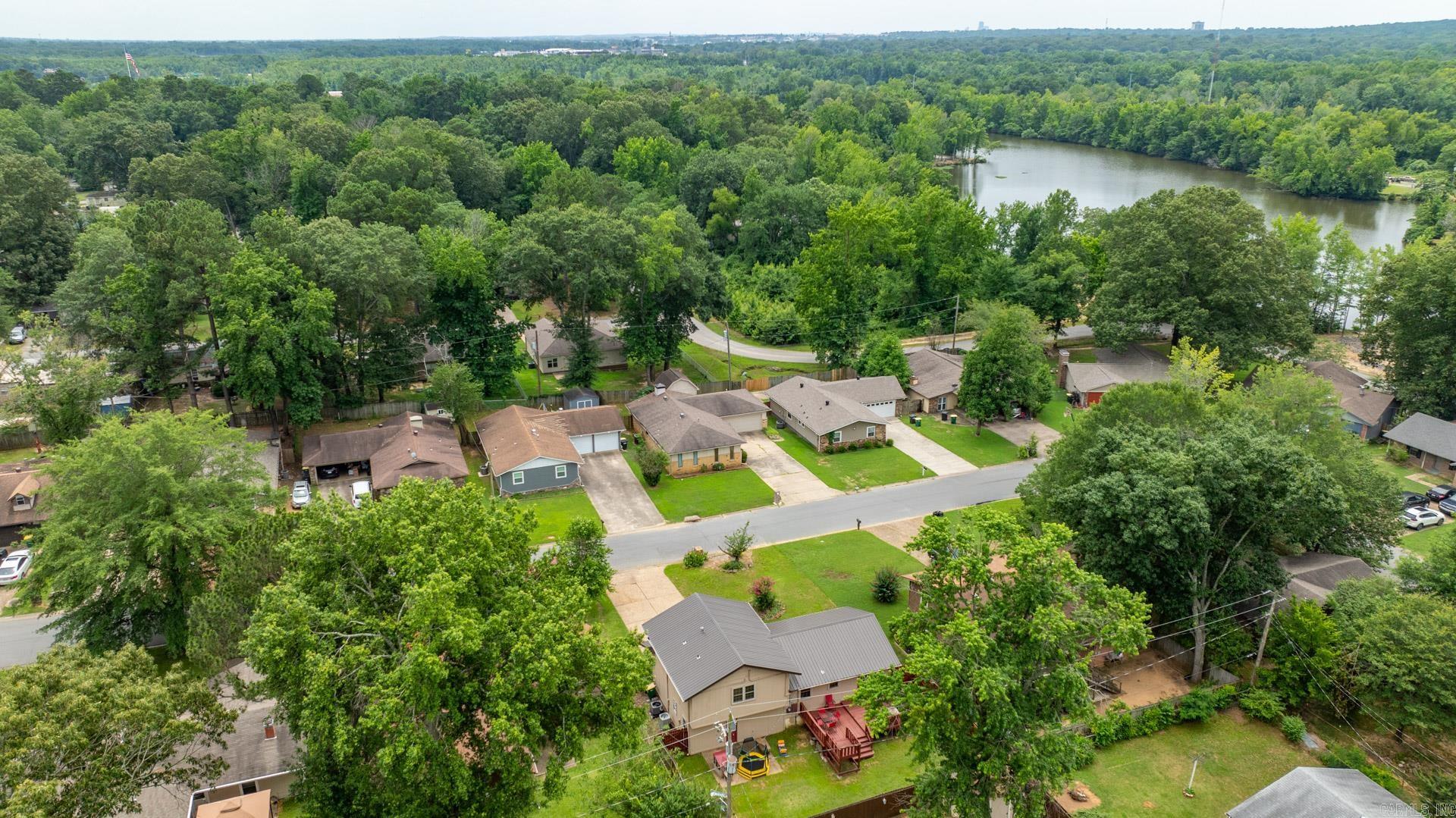 NORTH HILLS MANOR - Residential