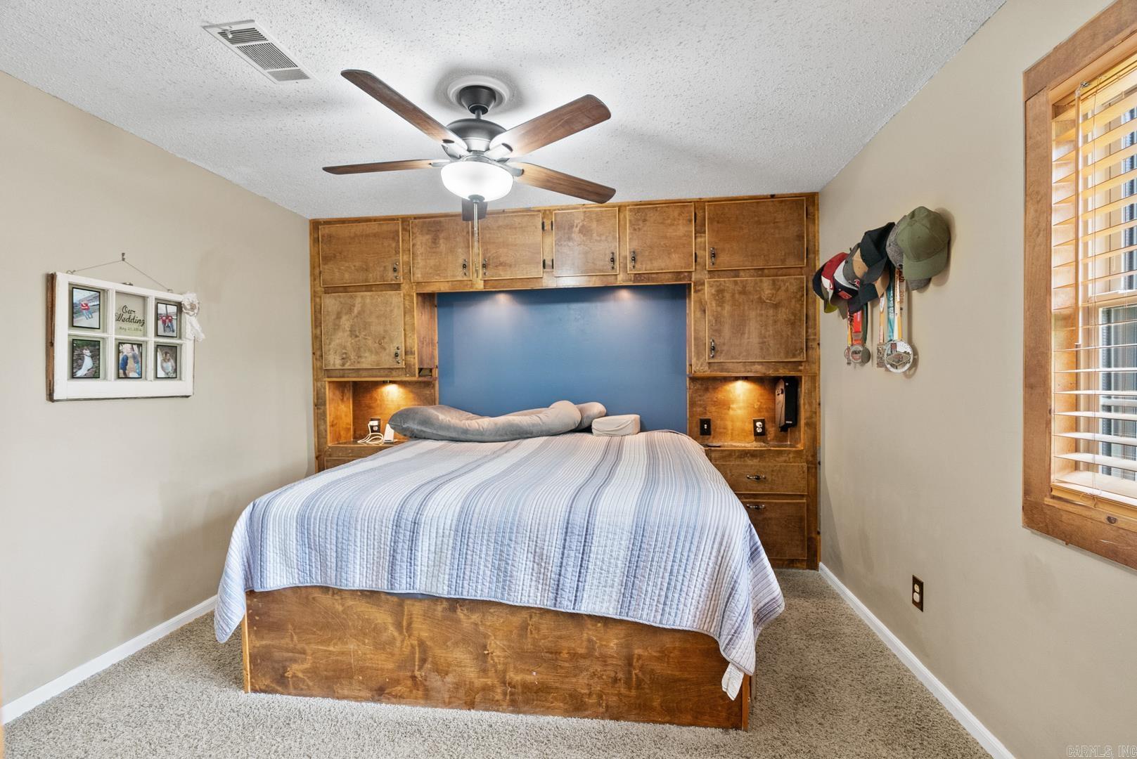 NORTH HILLS MANOR - Residential