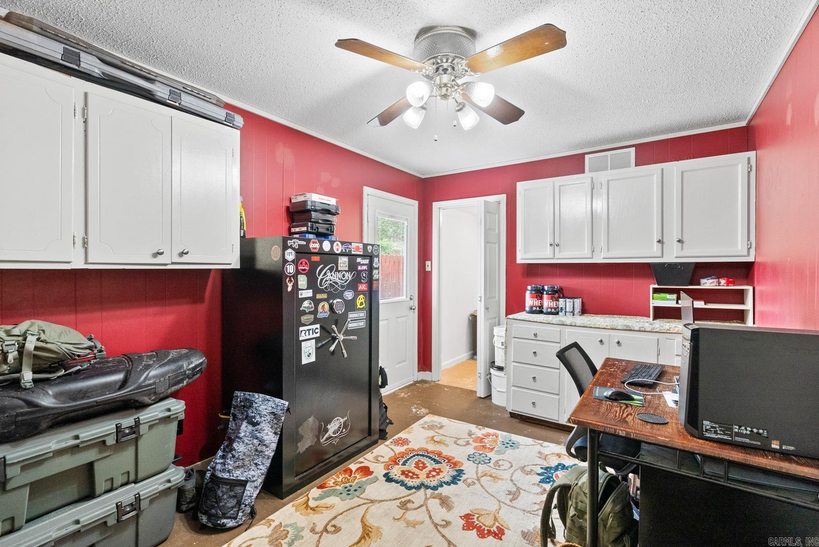 NORTH HILLS MANOR - Residential