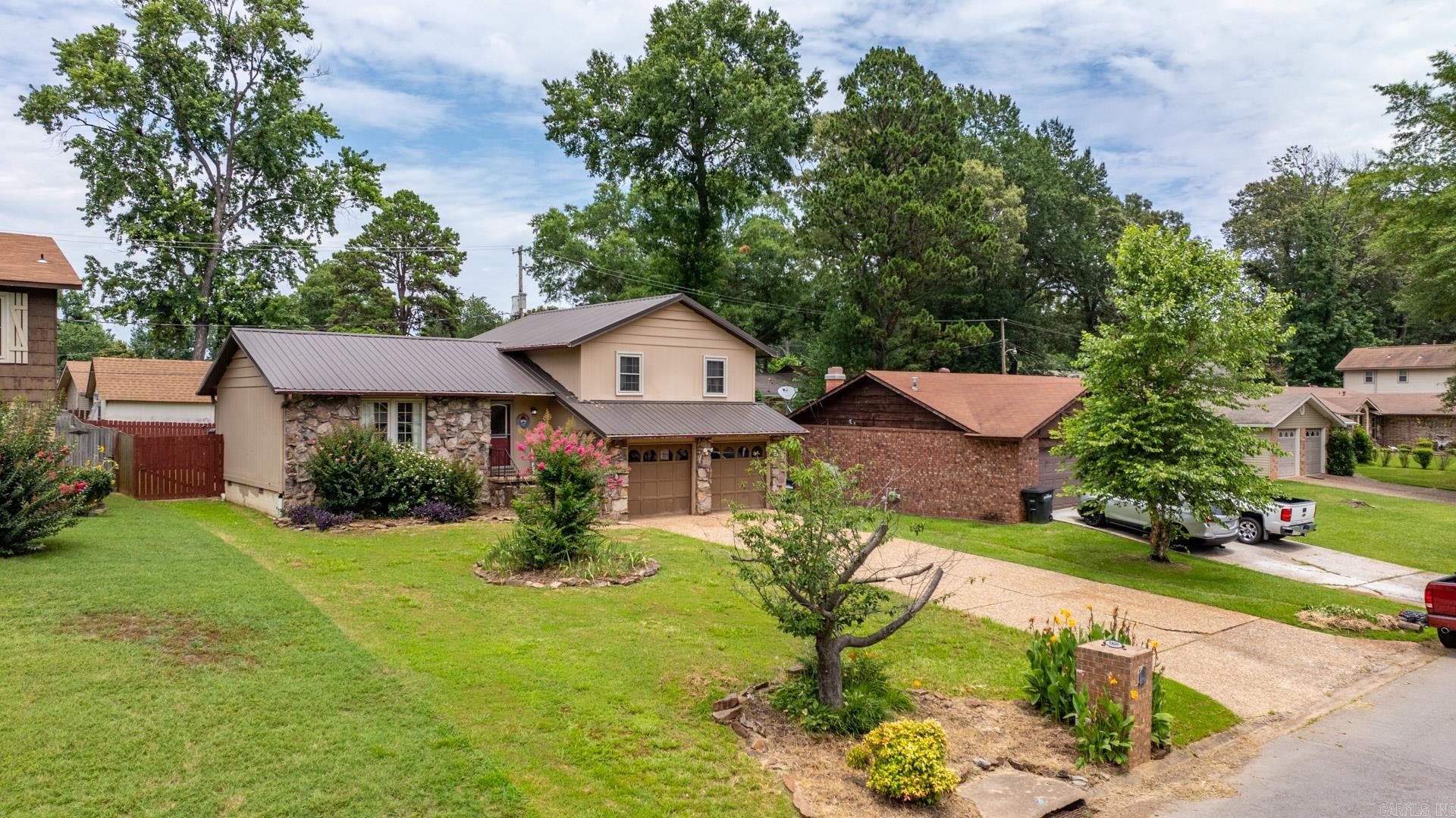 NORTH HILLS MANOR - Residential