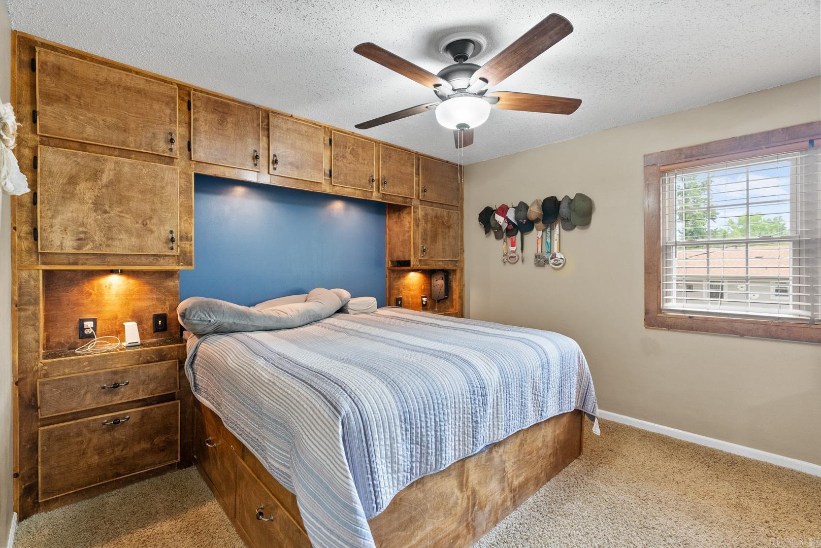 NORTH HILLS MANOR - Residential