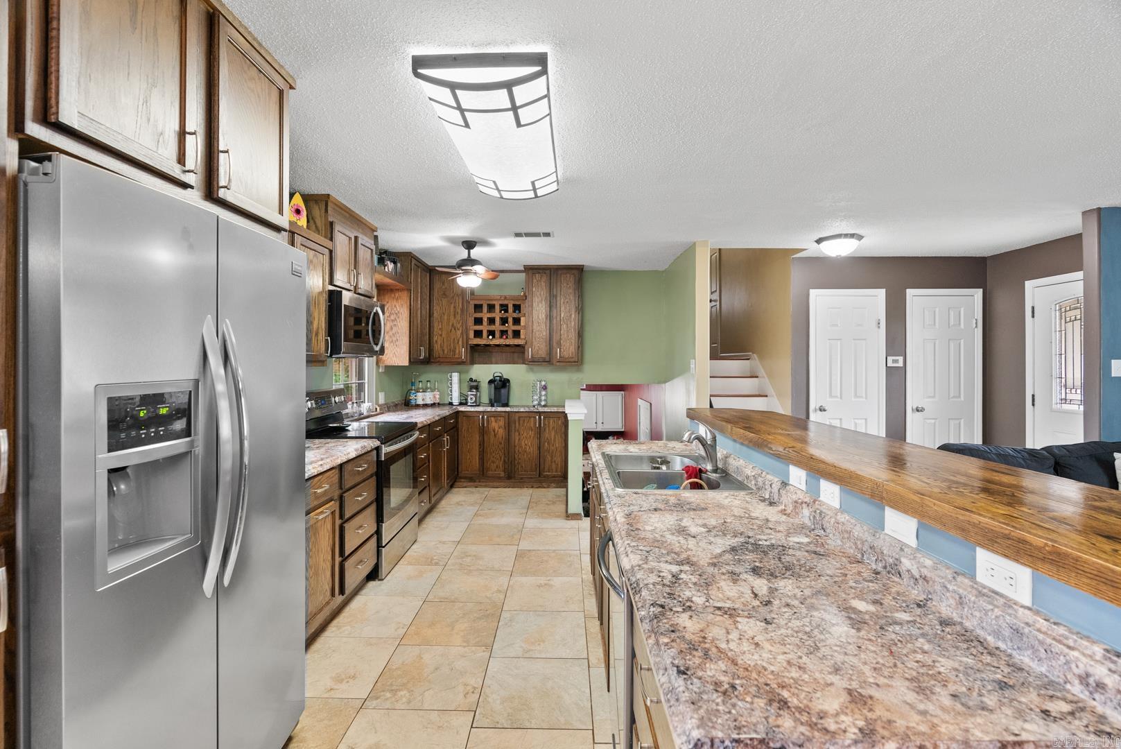 NORTH HILLS MANOR - Residential