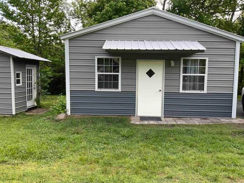 Photo of 669 Fraser Street, Clinton, AR 72031 (MLS # 26017208)