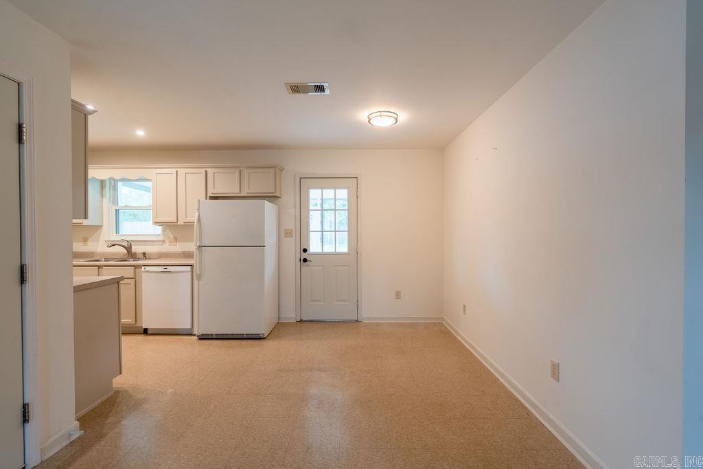 SUMMERBROOKE - Residential