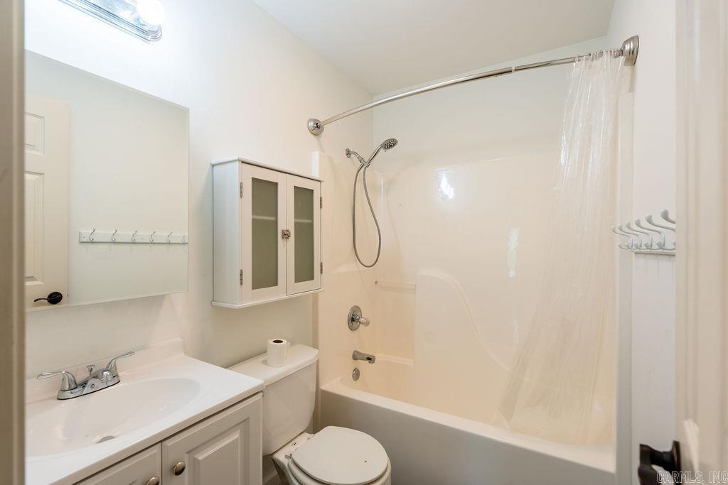 SUMMERBROOKE - Residential