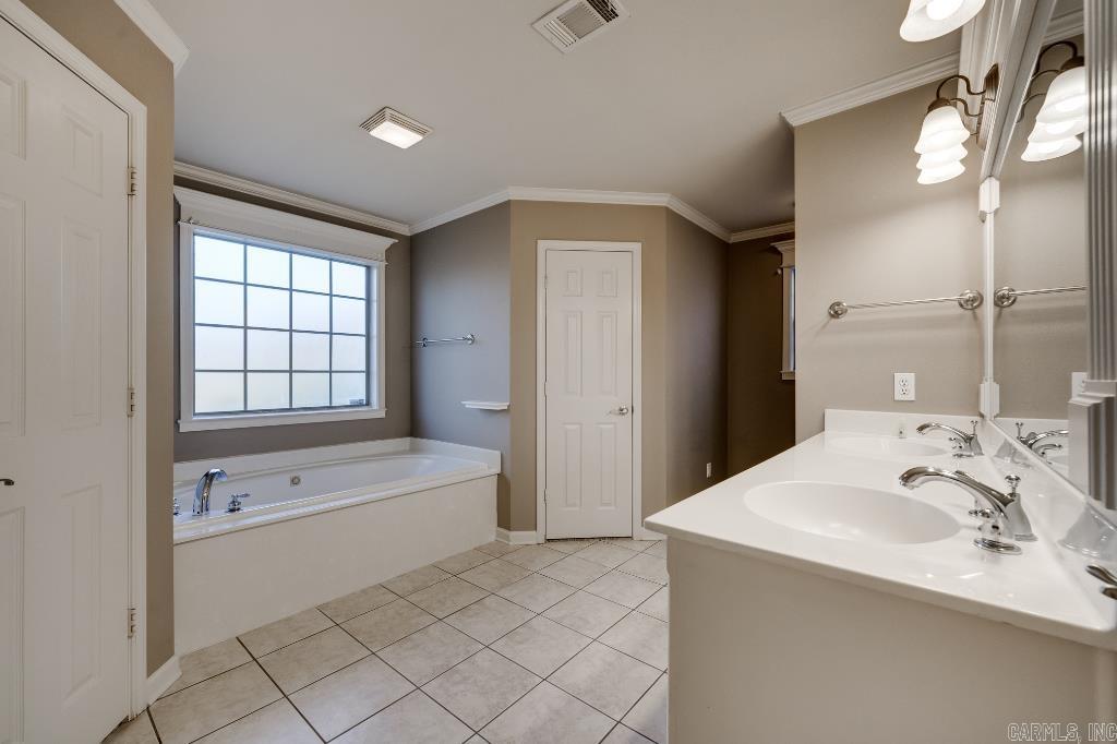 BENTLEY COURT - Residential