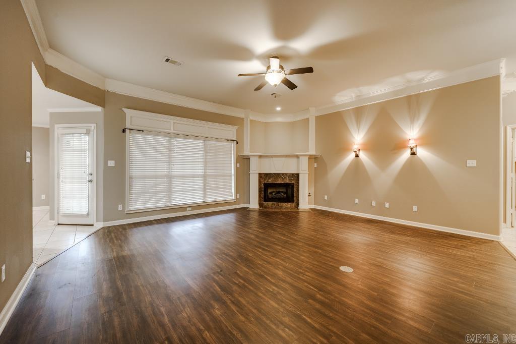 BENTLEY COURT - Residential