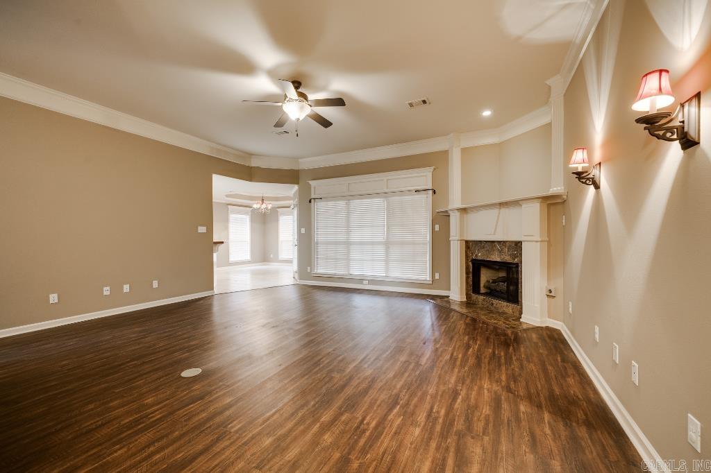 BENTLEY COURT - Residential