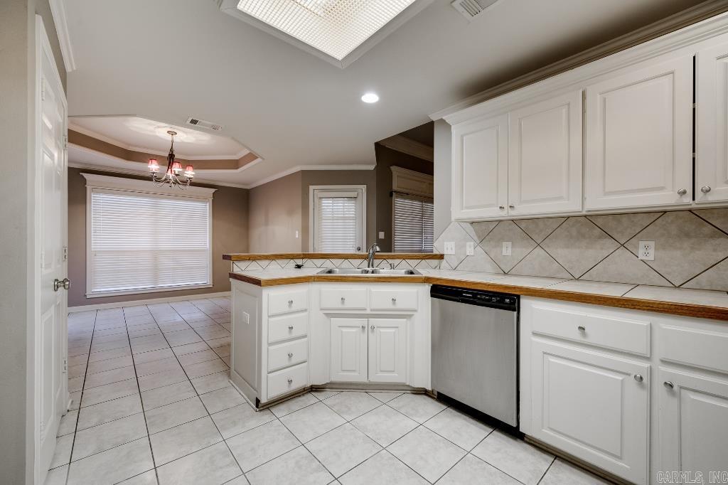 BENTLEY COURT - Residential