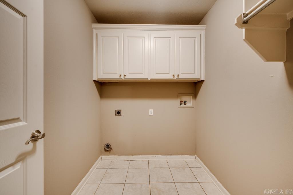 BENTLEY COURT - Residential