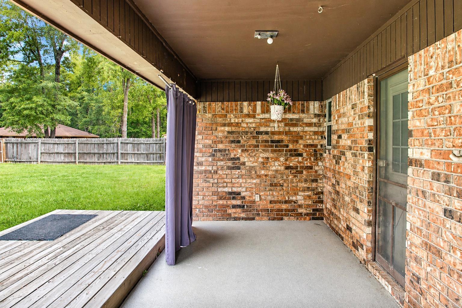 PINEWOOD S/D REP TRACTS A & B - Residential