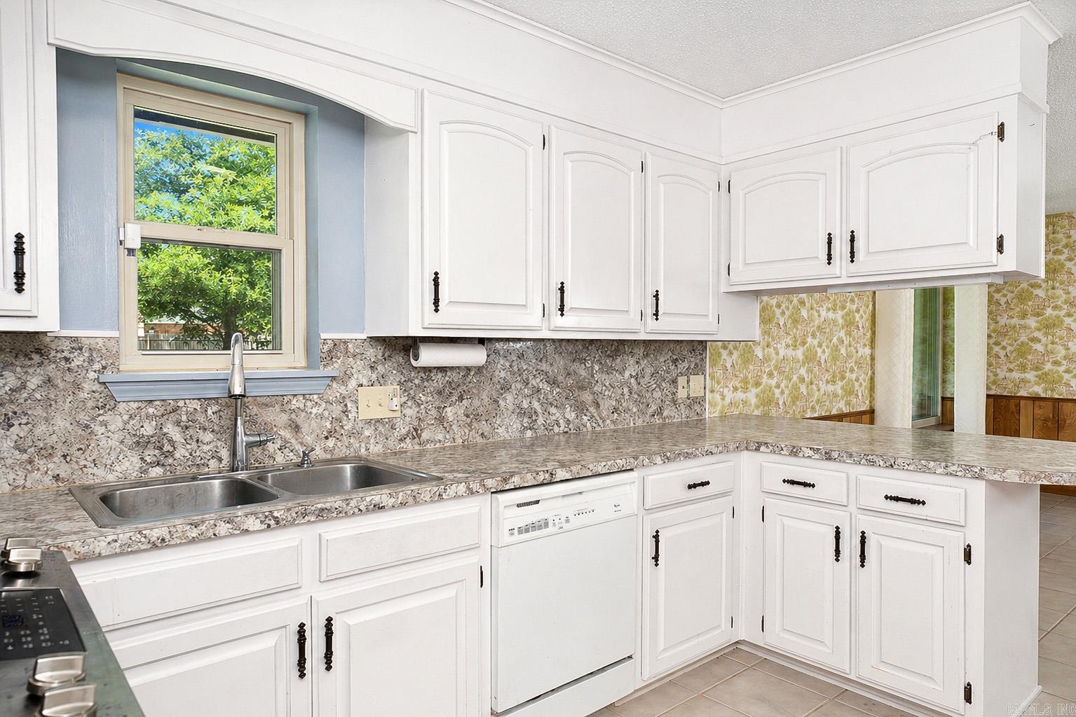 PINEWOOD S/D REP TRACTS A & B - Residential
