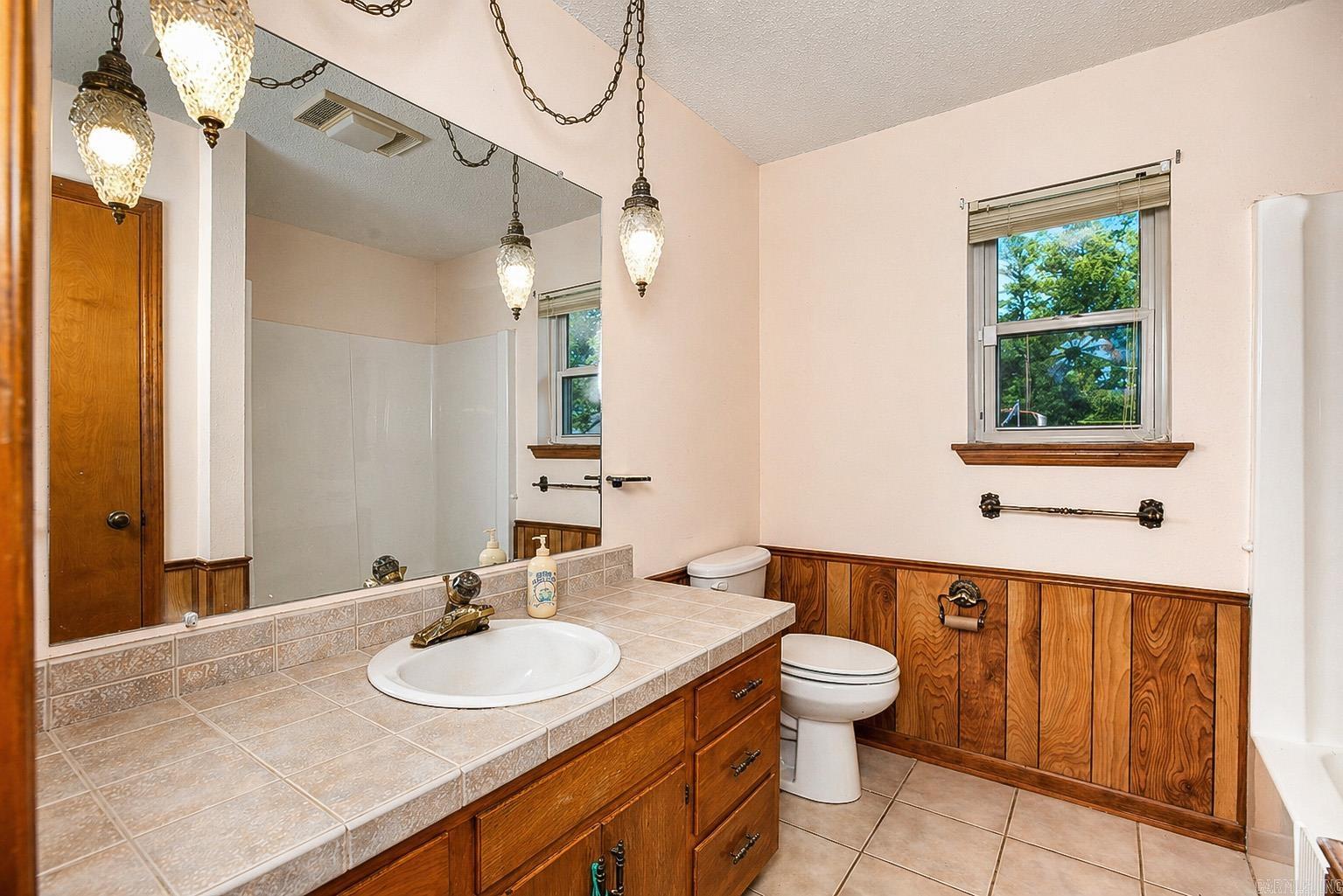 PINEWOOD S/D REP TRACTS A & B - Residential