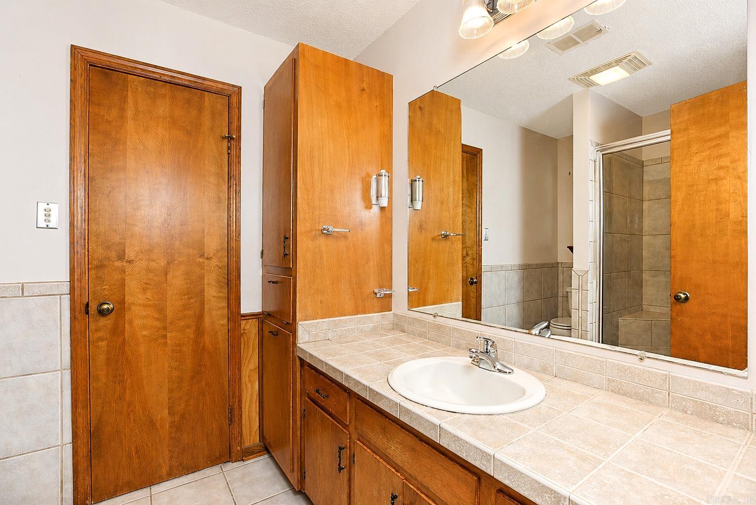 PINEWOOD S/D REP TRACTS A & B - Residential