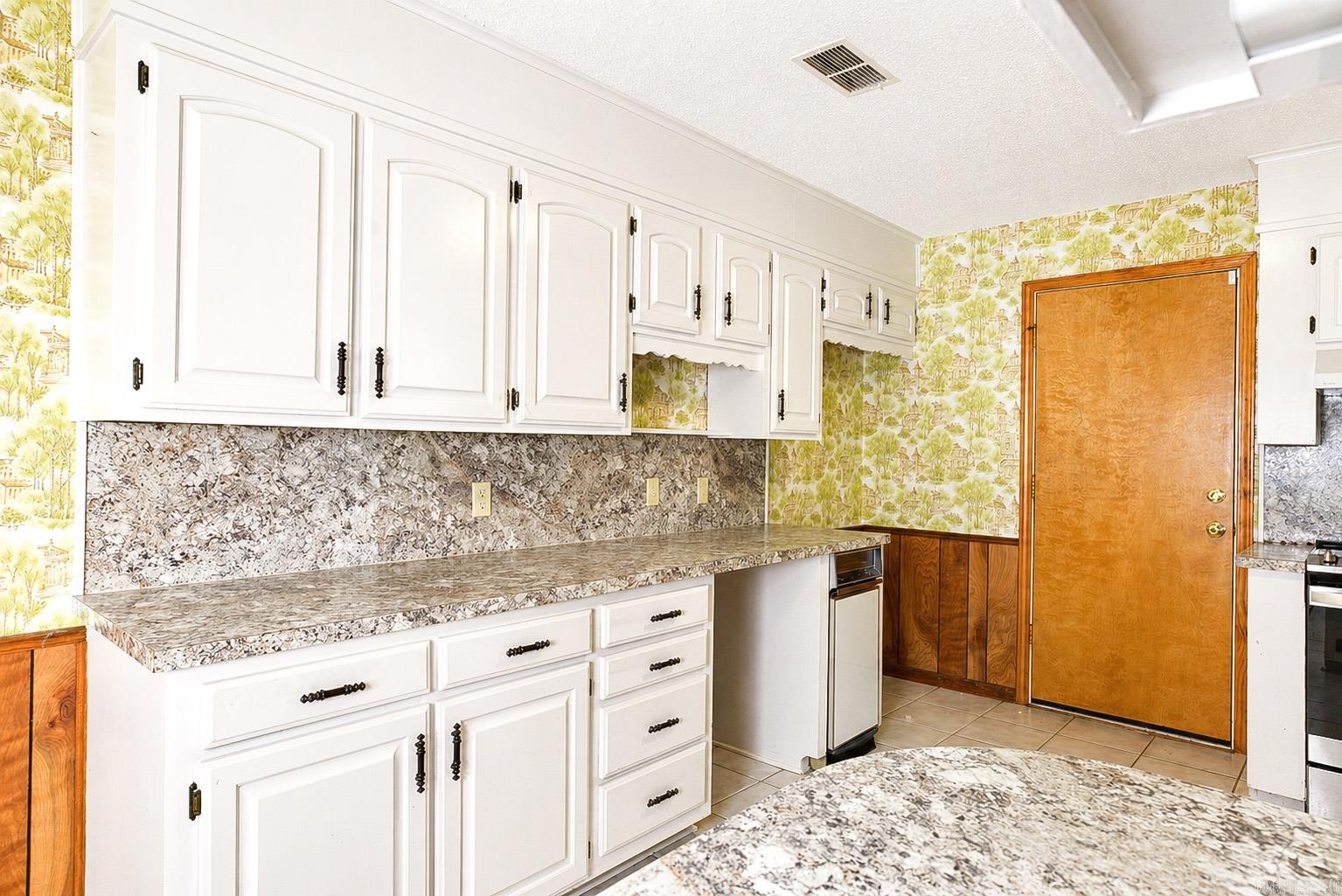 PINEWOOD S/D REP TRACTS A & B - Residential