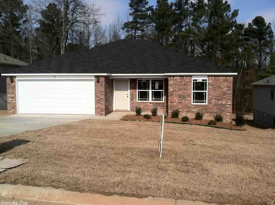 Wonderful SPLIT-FLOORPLAN Home, Master Bedroom separate from the other two bedrooms and beautiful Counter Tops in kitchen. Just minutes away from shopping, and restaurants. Home will be complete in January 2015.