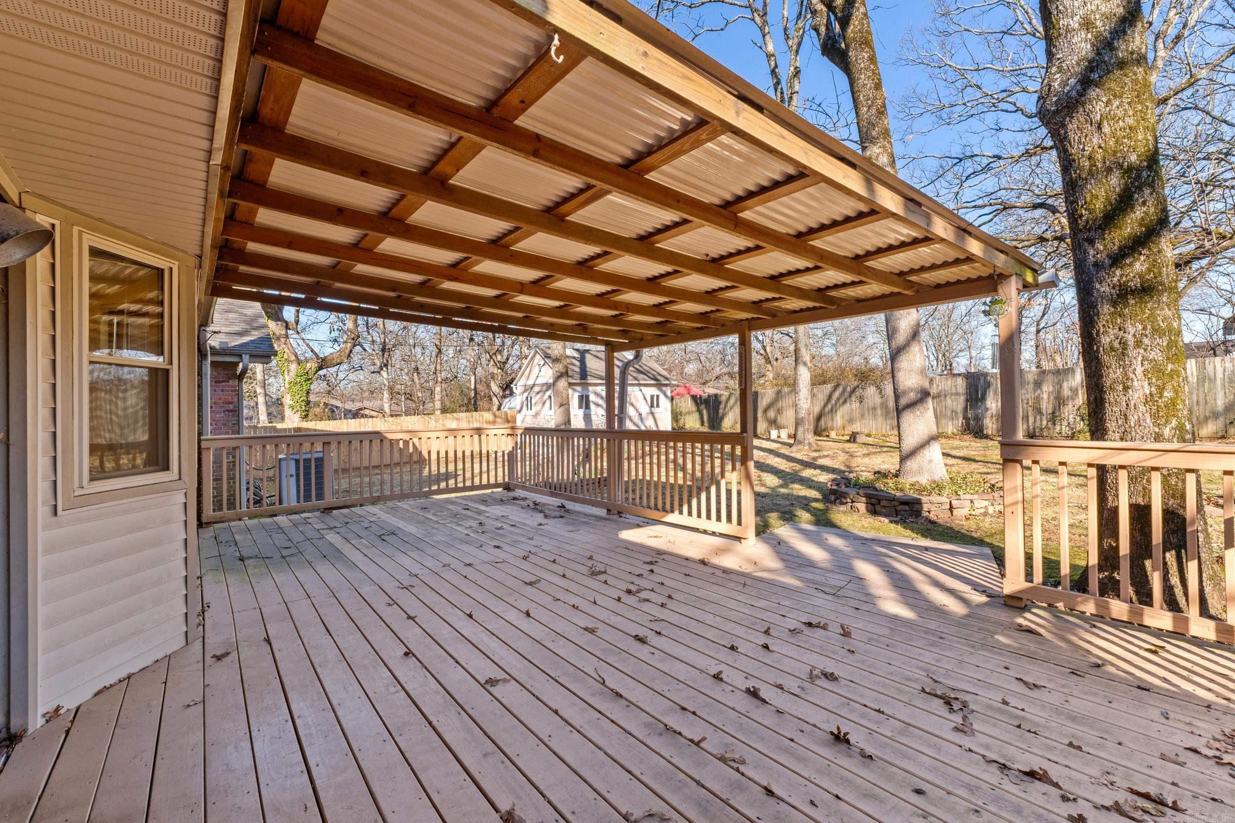 INDIAN HILLS - Residential