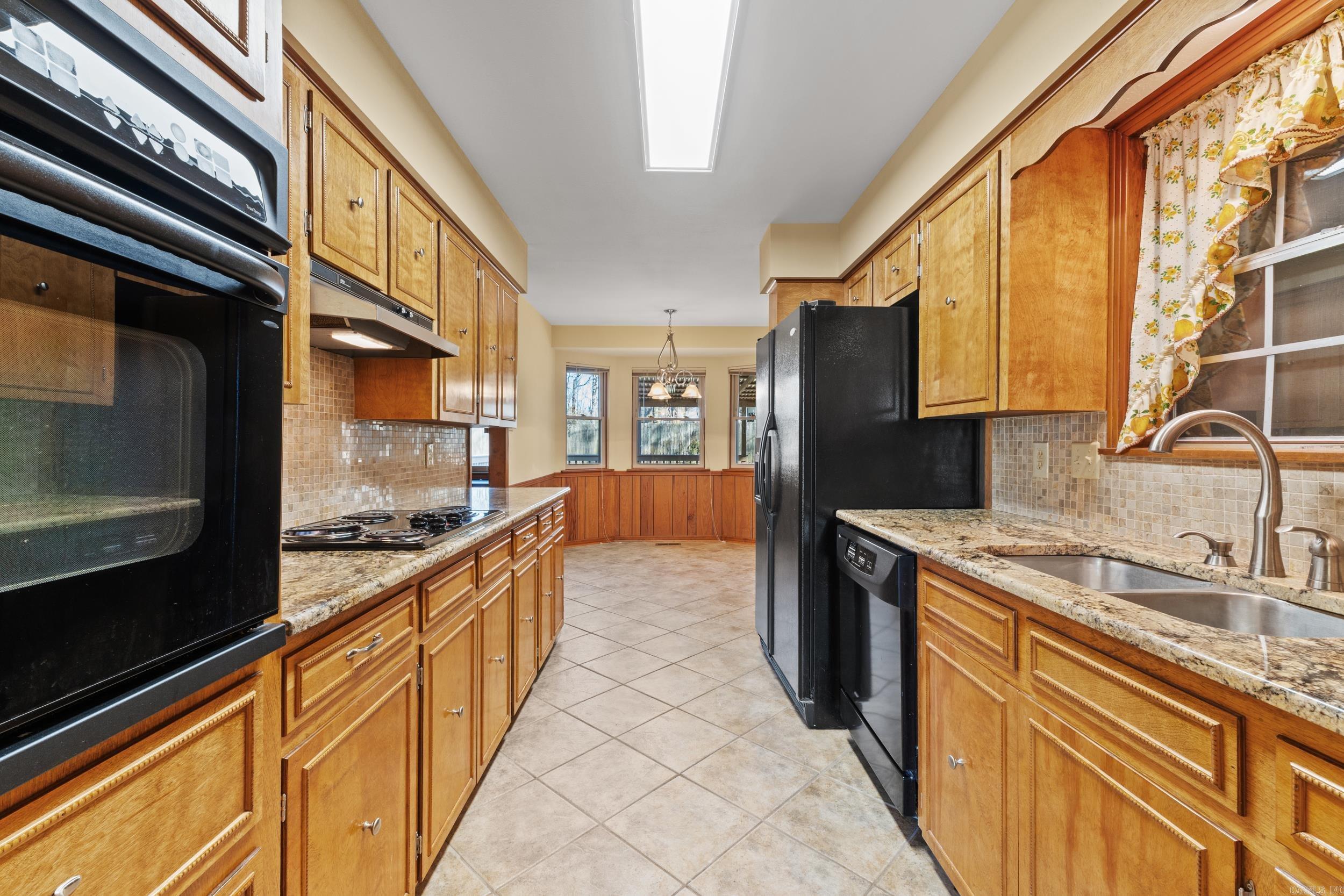 INDIAN HILLS - Residential