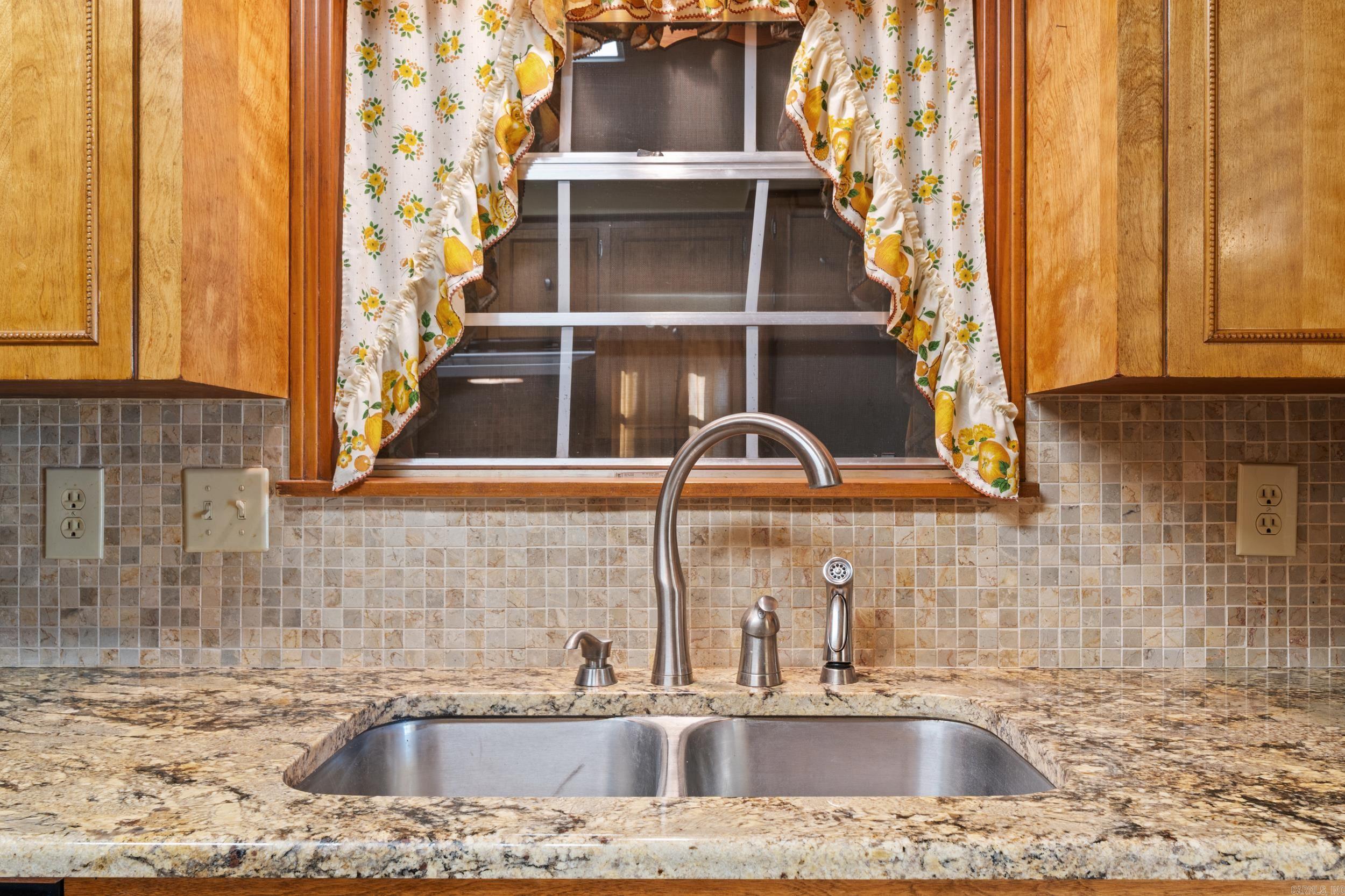 INDIAN HILLS - Residential