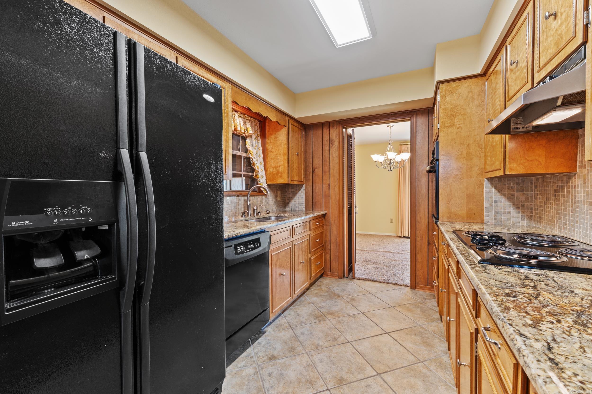 INDIAN HILLS - Residential