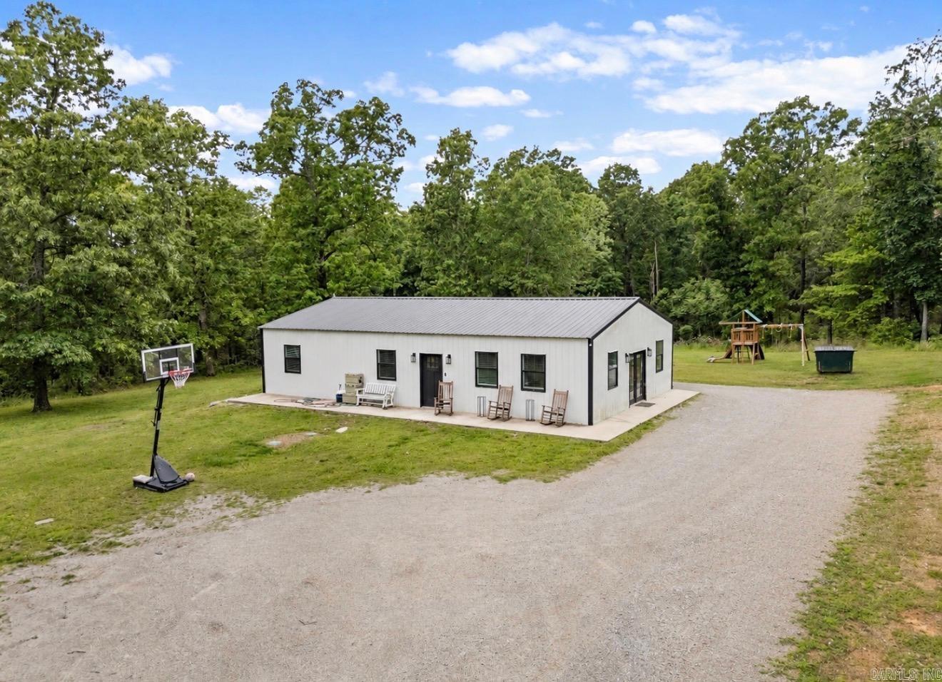 OAK KNOLL - Residential
