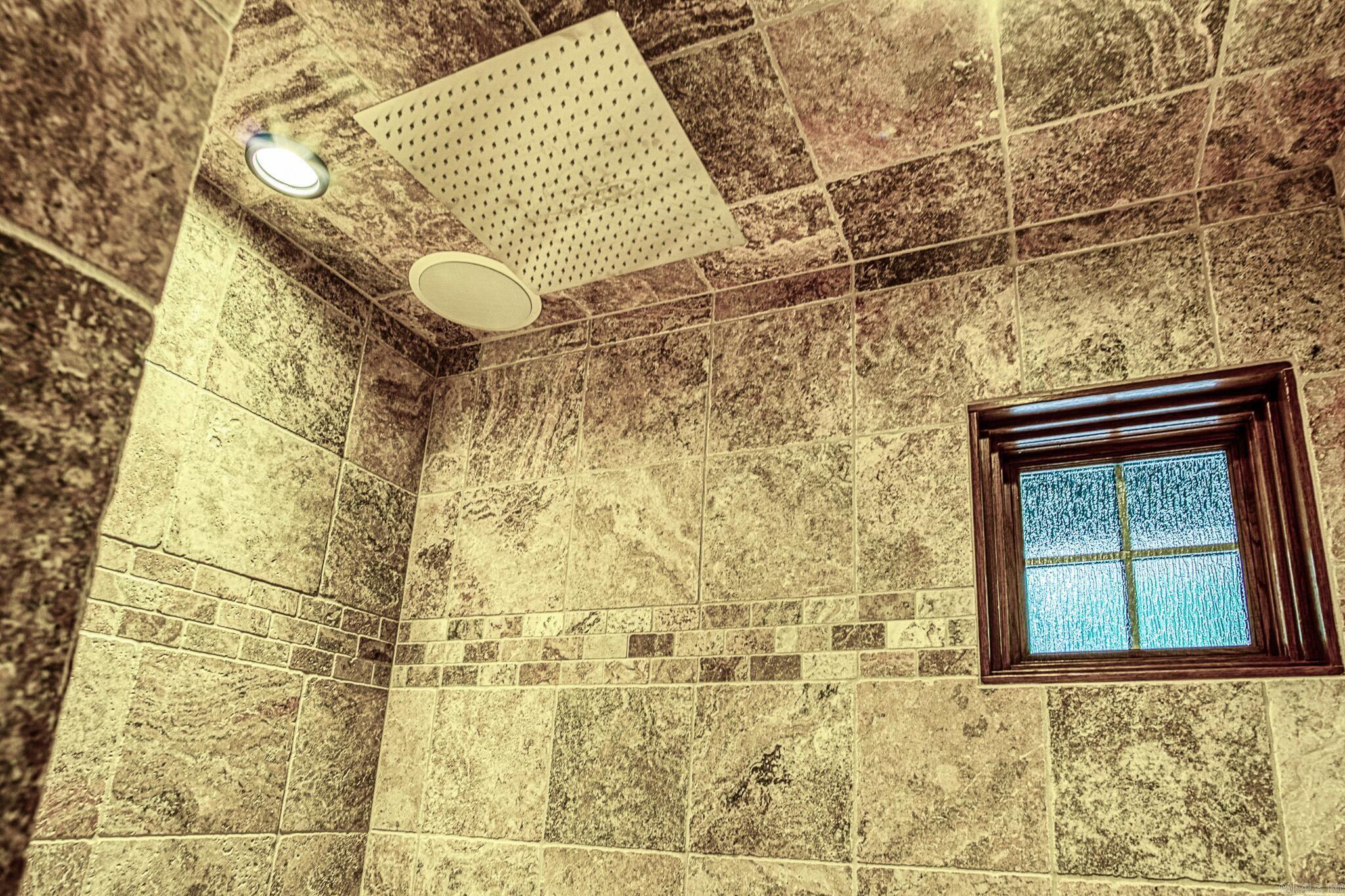 Guindola - Residential