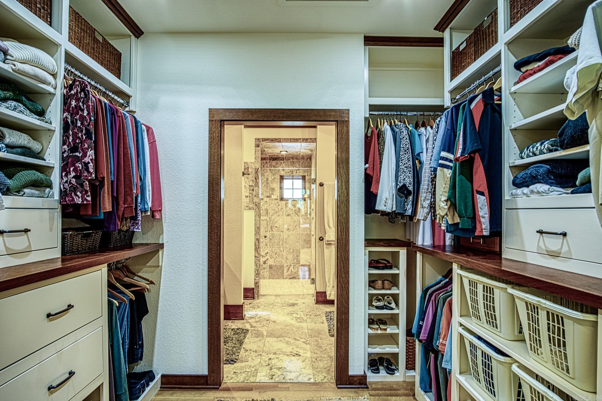 Guindola - Residential