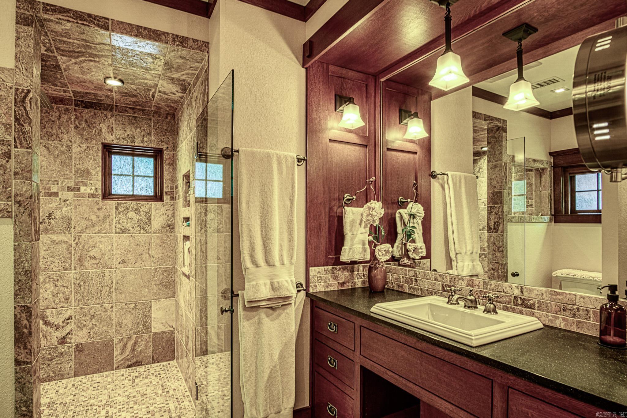 Guindola - Residential