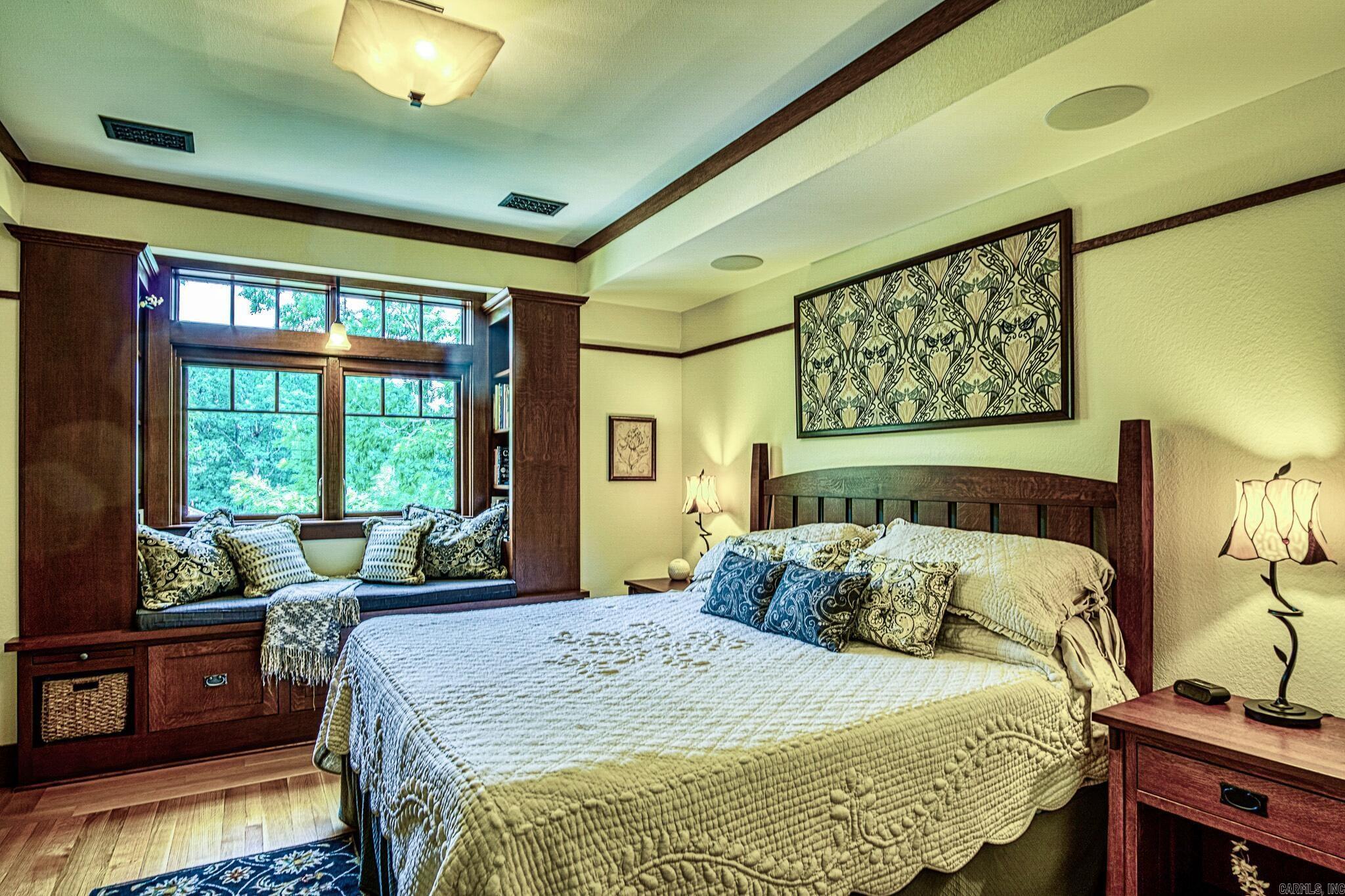 Guindola - Residential