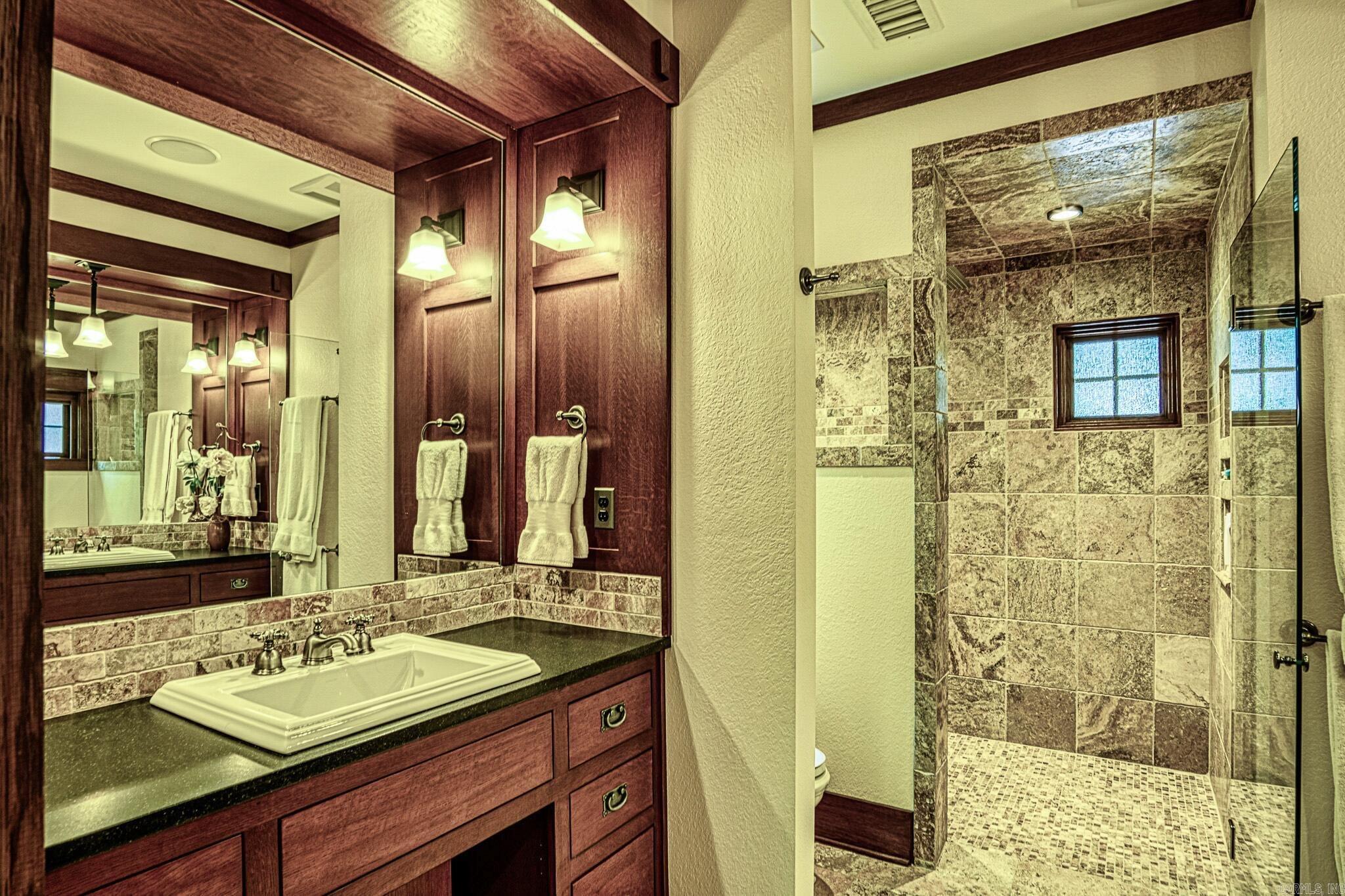 Guindola - Residential