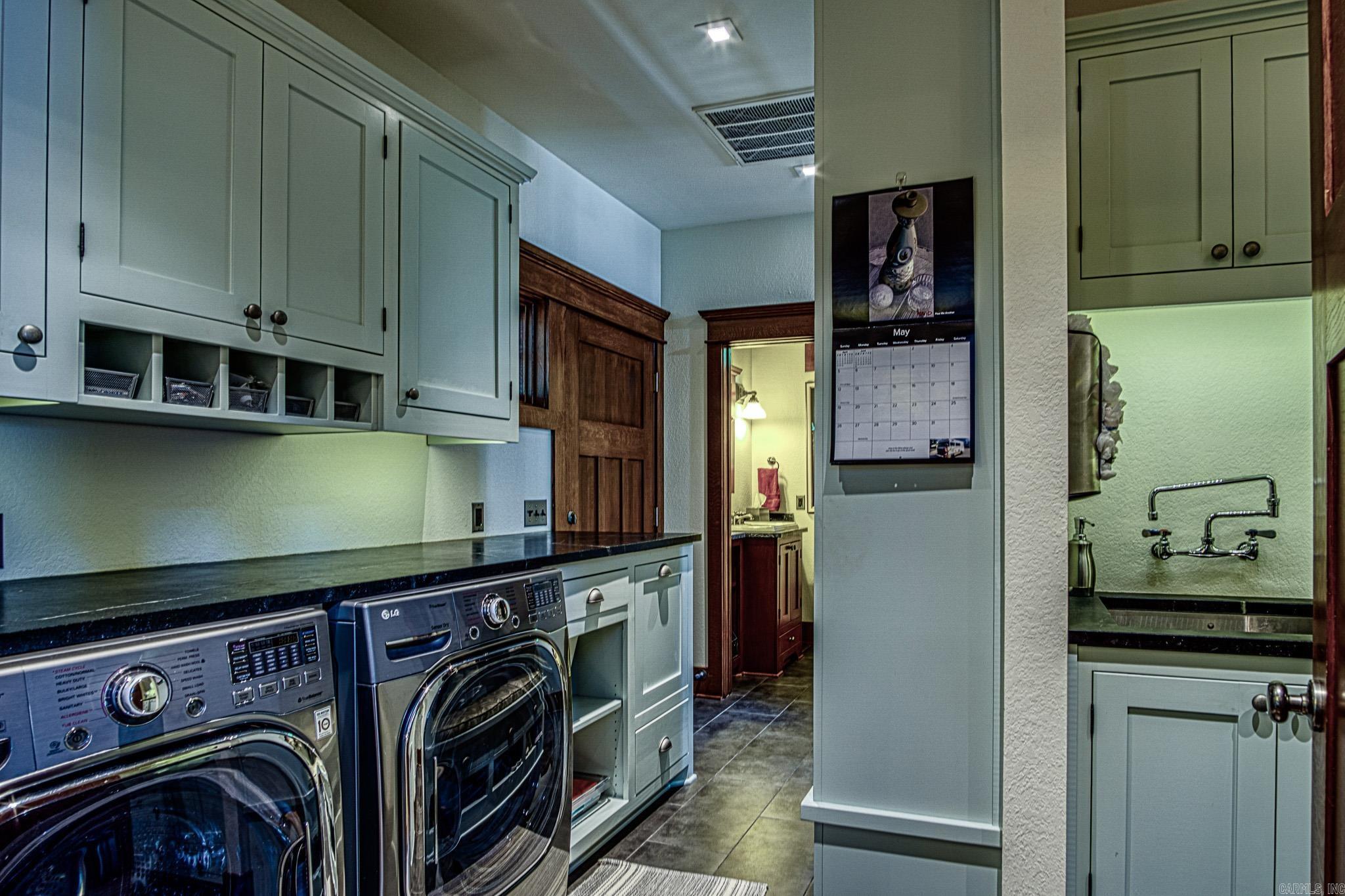 Guindola - Residential