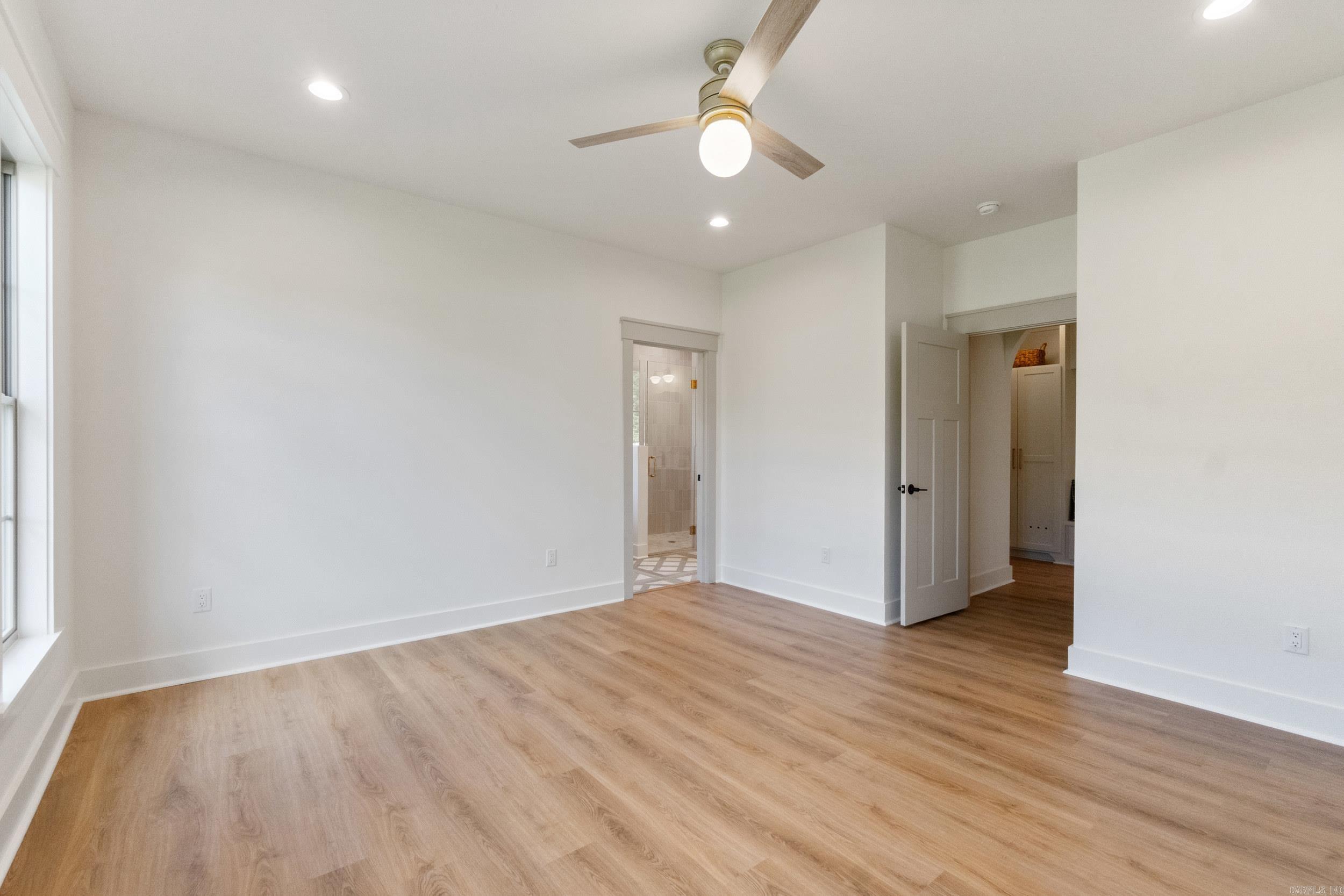 EAST MEADOW - Residential