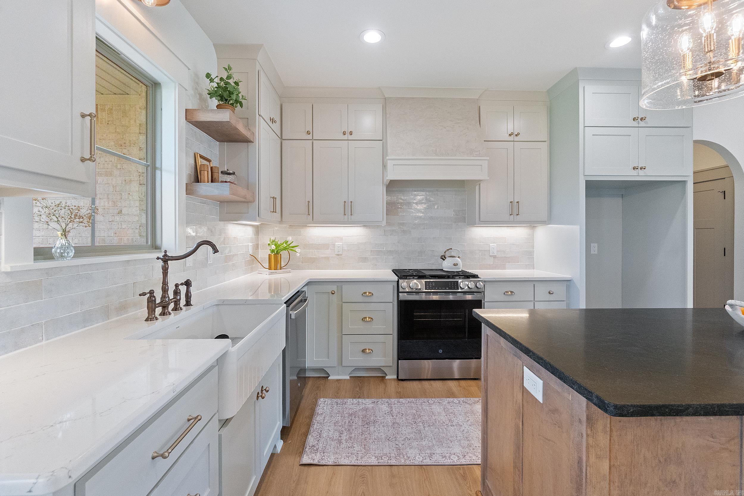 EAST MEADOW - Residential