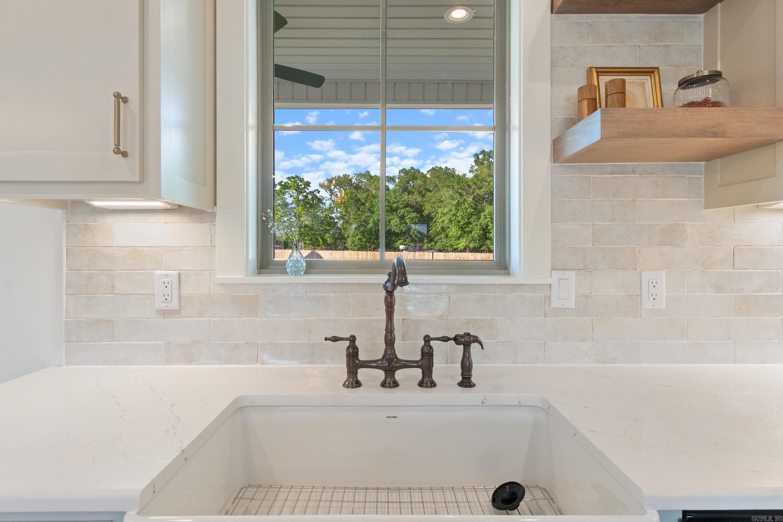 EAST MEADOW - Residential