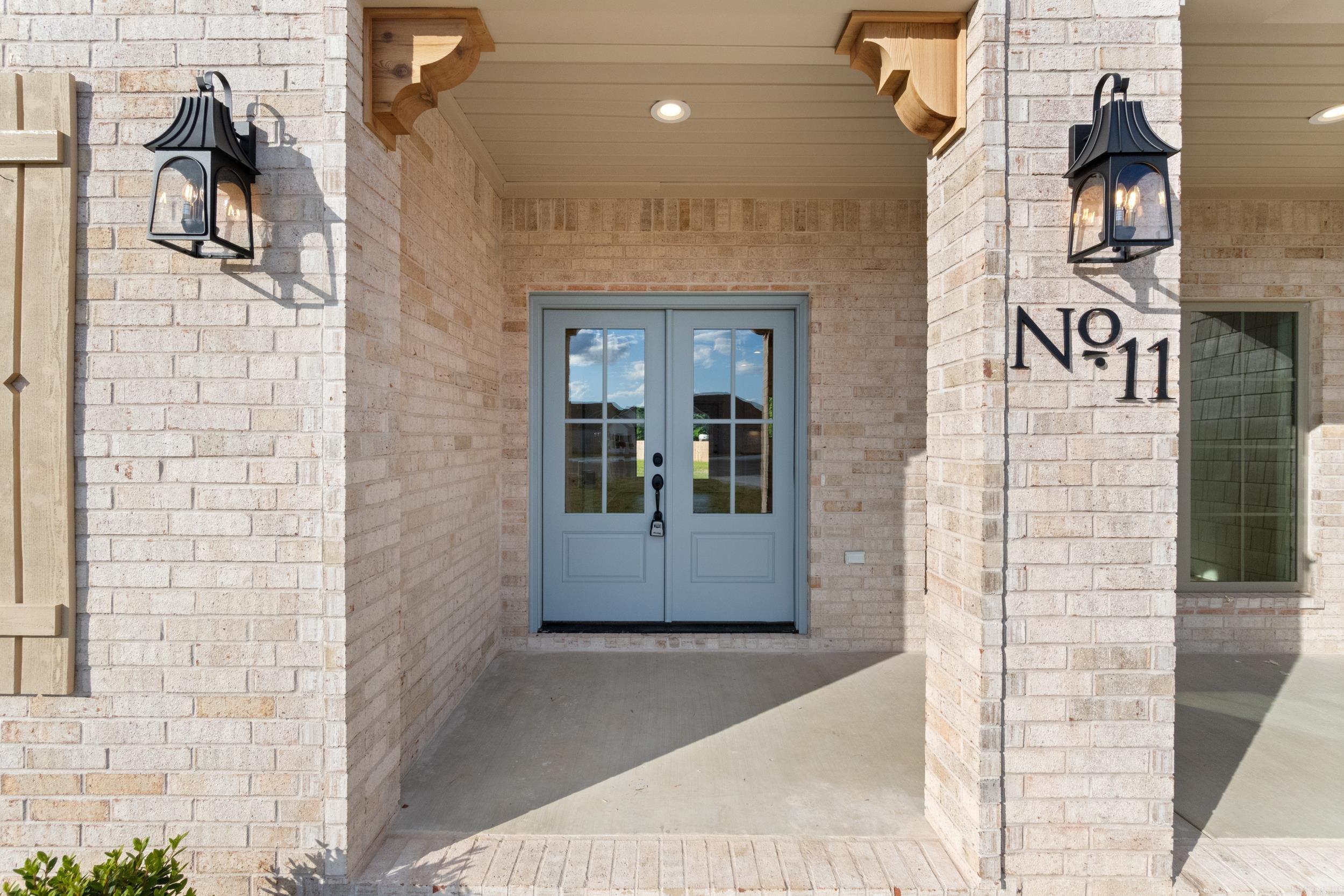 EAST MEADOW - Residential