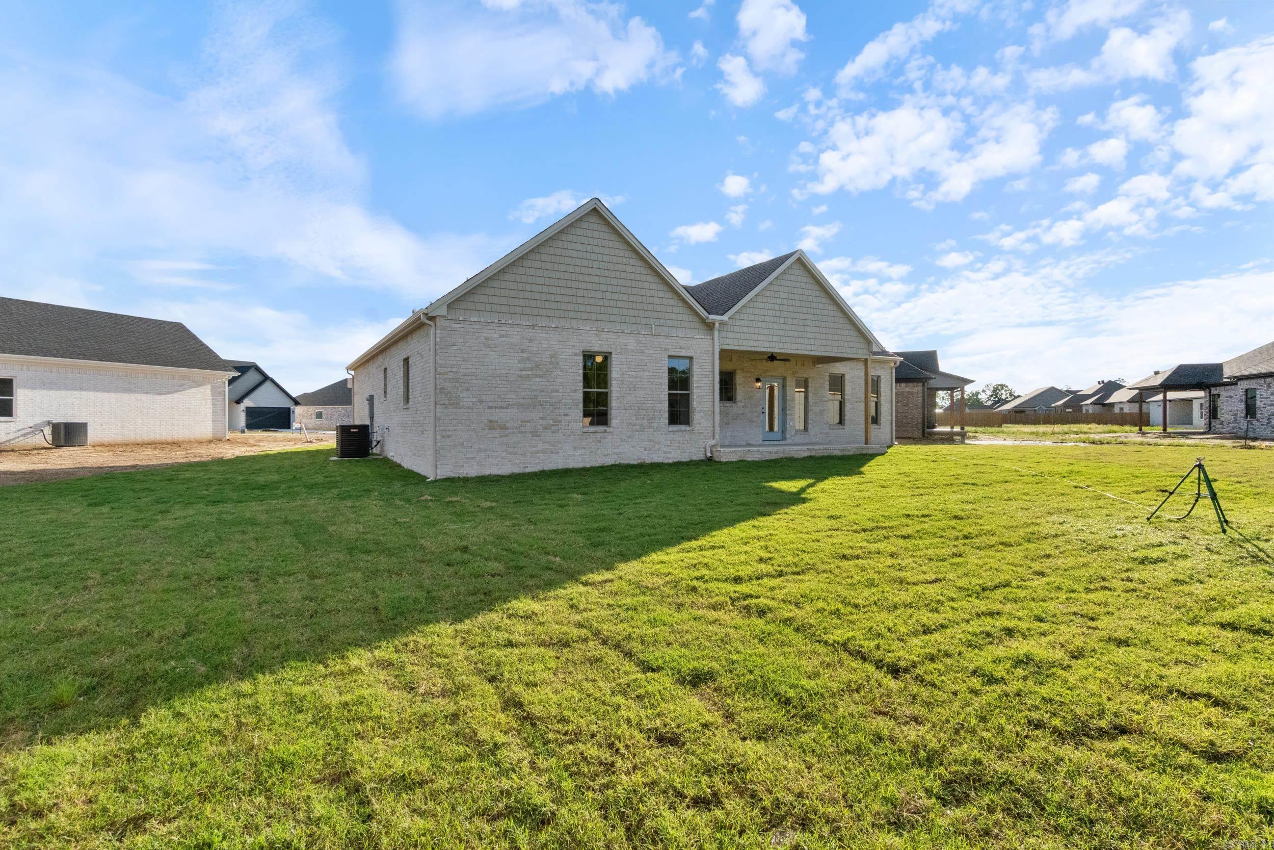 EAST MEADOW - Residential