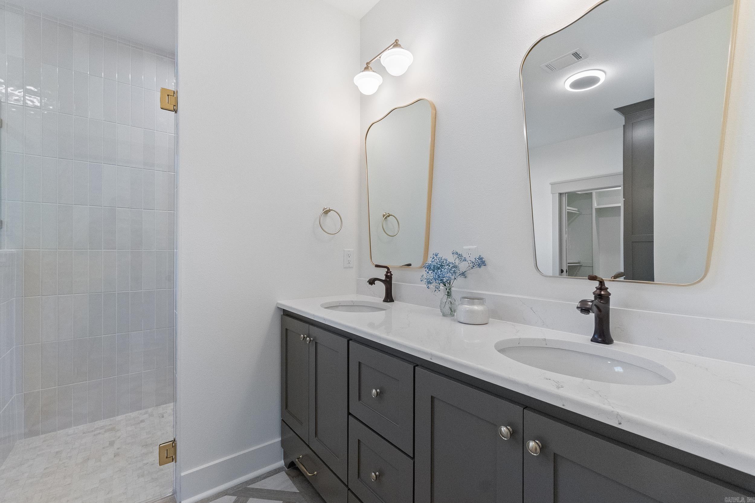 EAST MEADOW - Residential