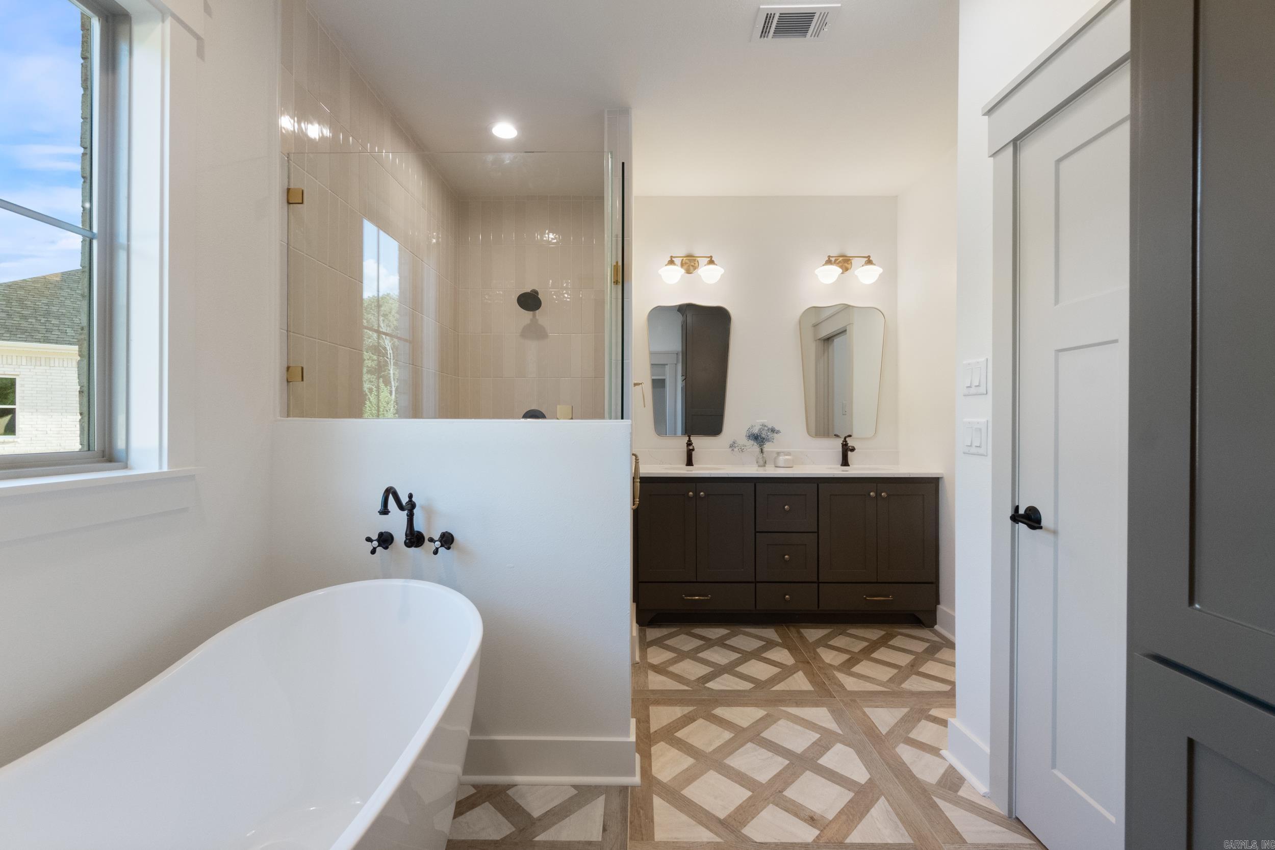 EAST MEADOW - Residential