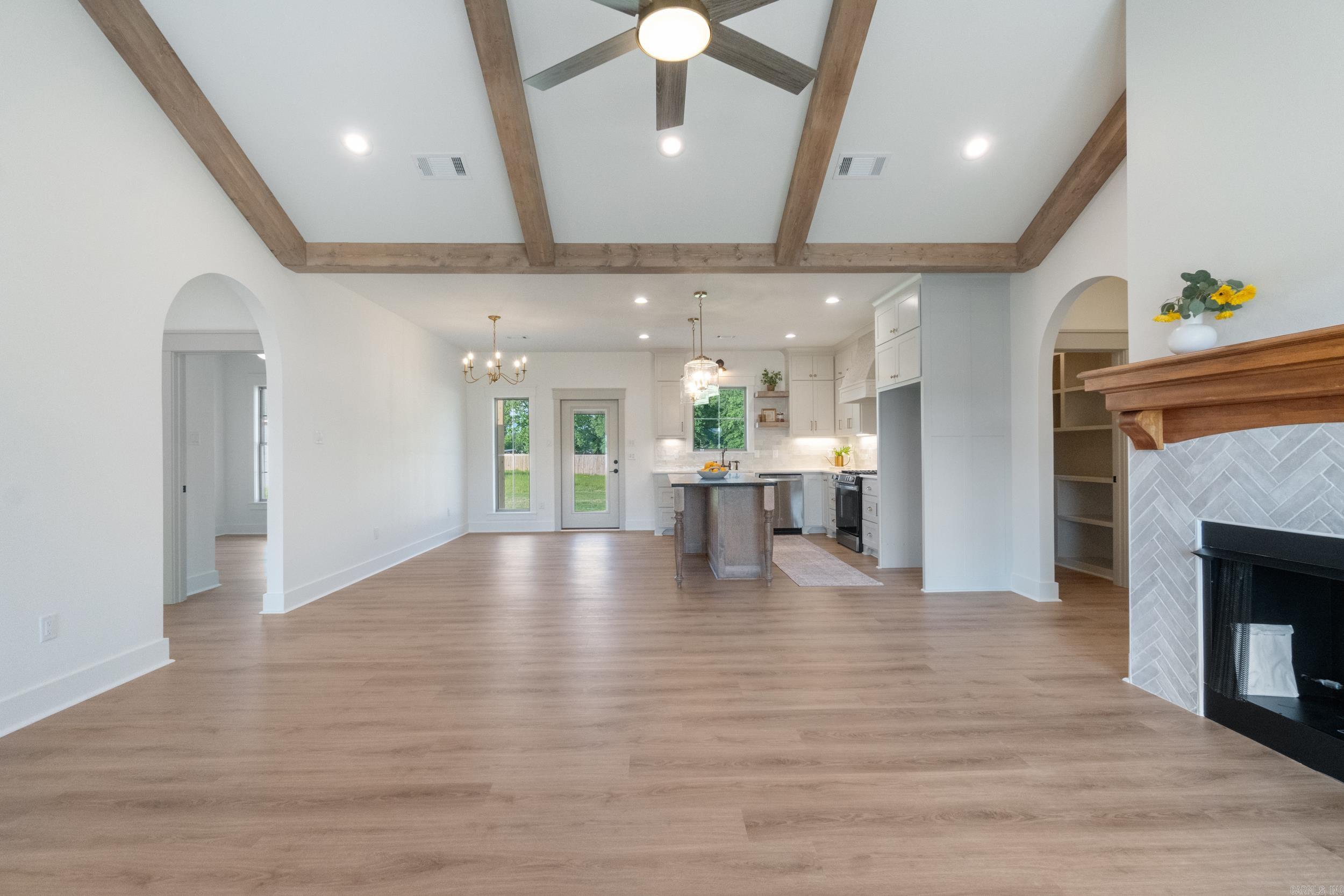 EAST MEADOW - Residential